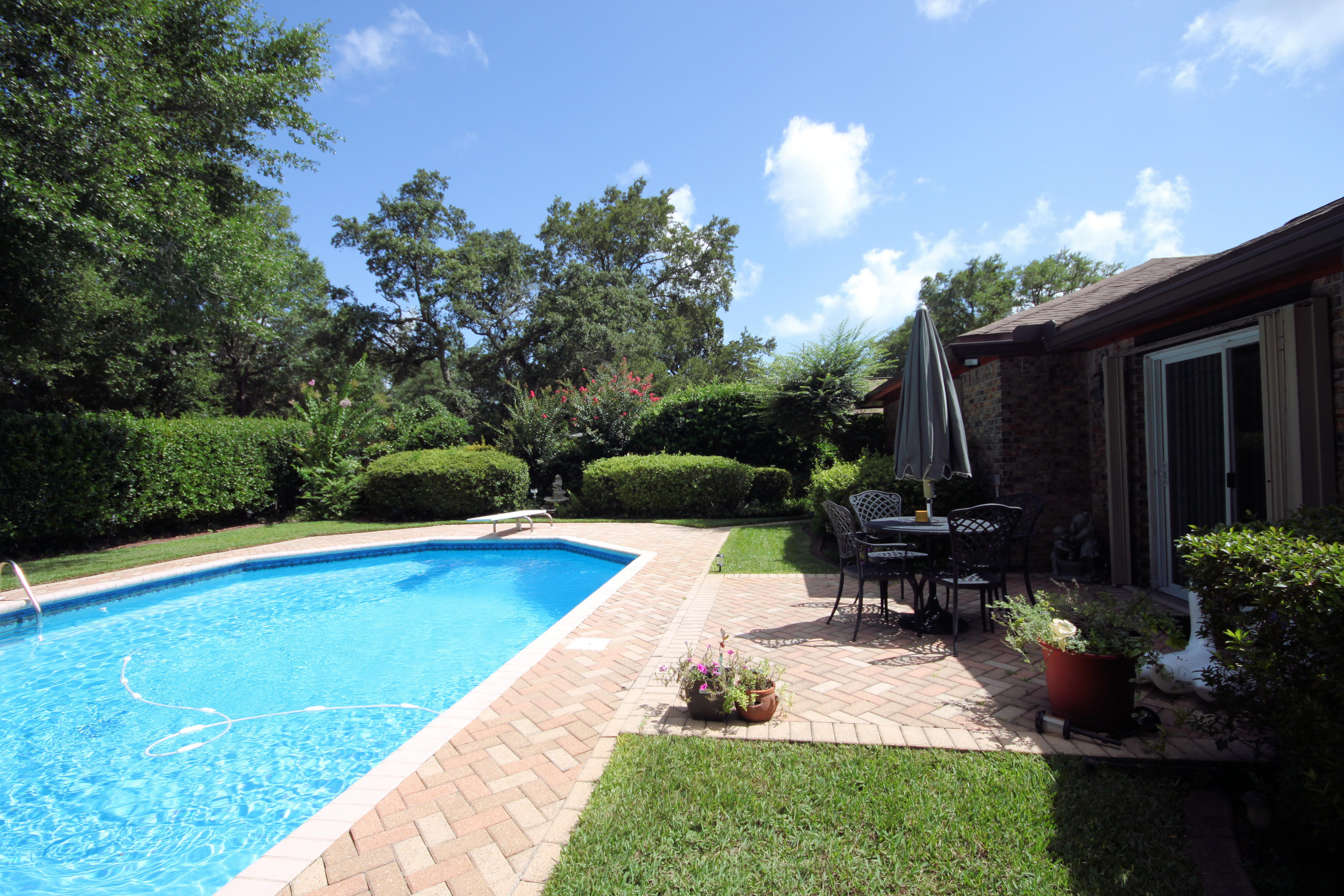 LAKEVIEW ESTATES - Residential