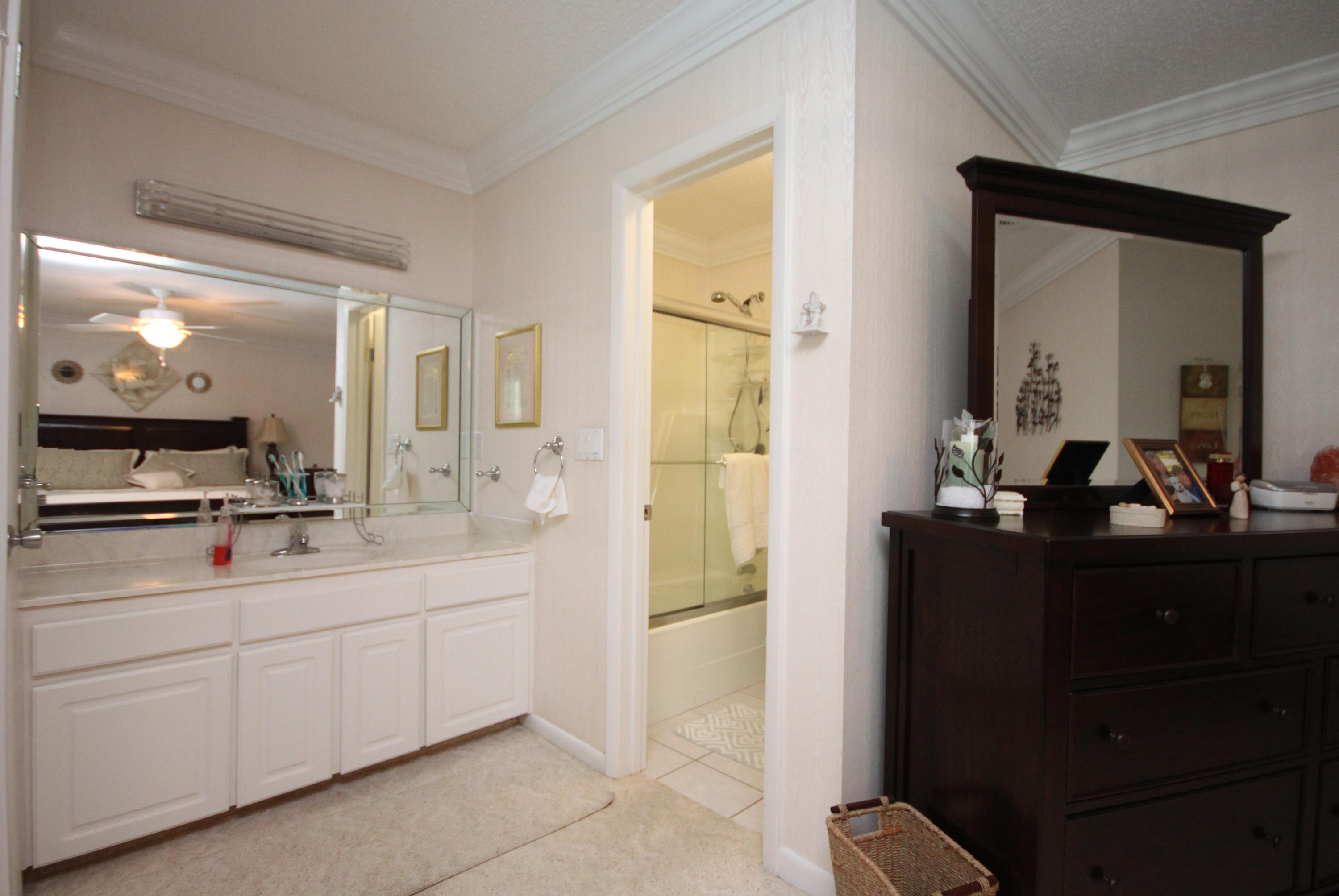 LAKEVIEW ESTATES - Residential