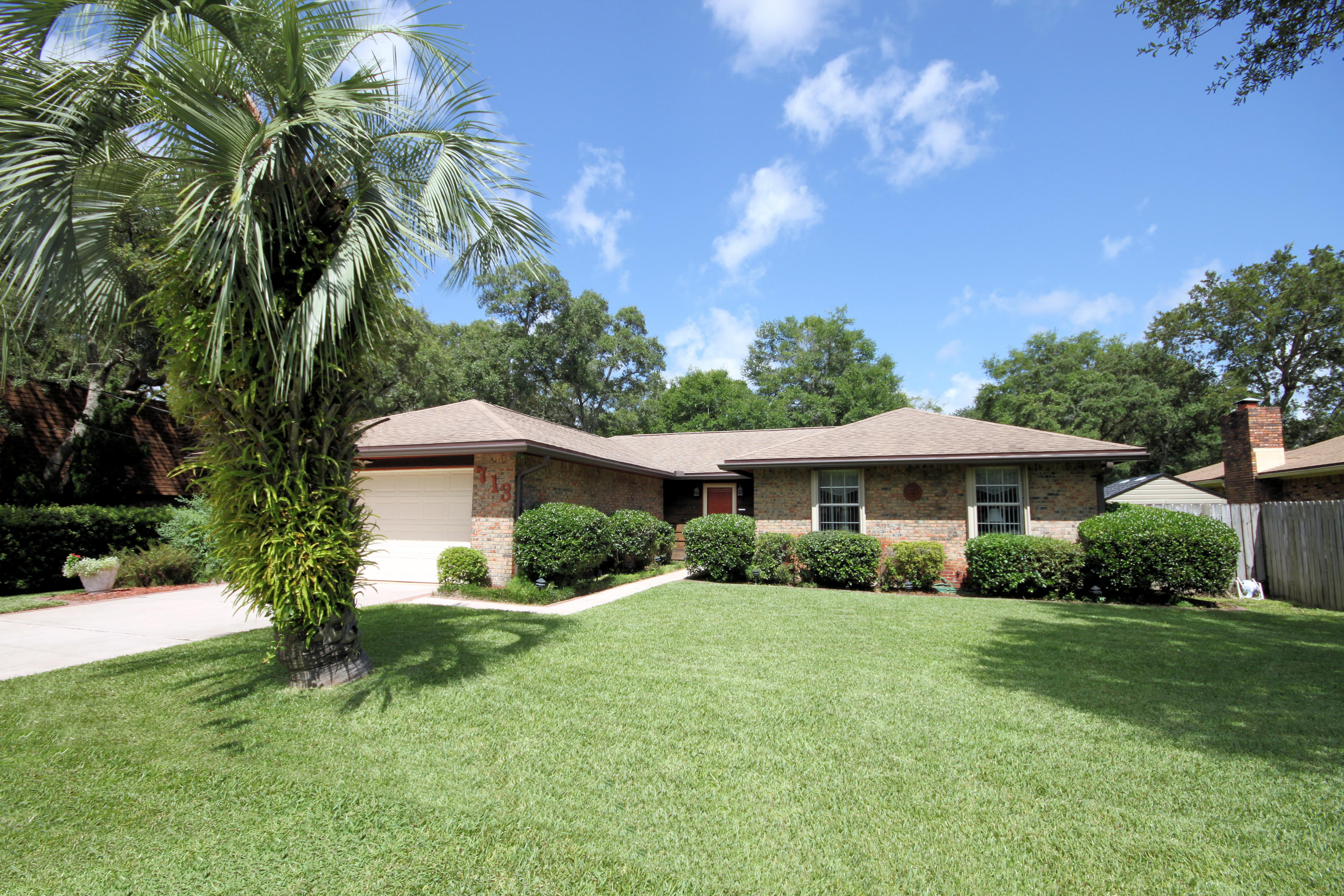 LAKEVIEW ESTATES - Residential