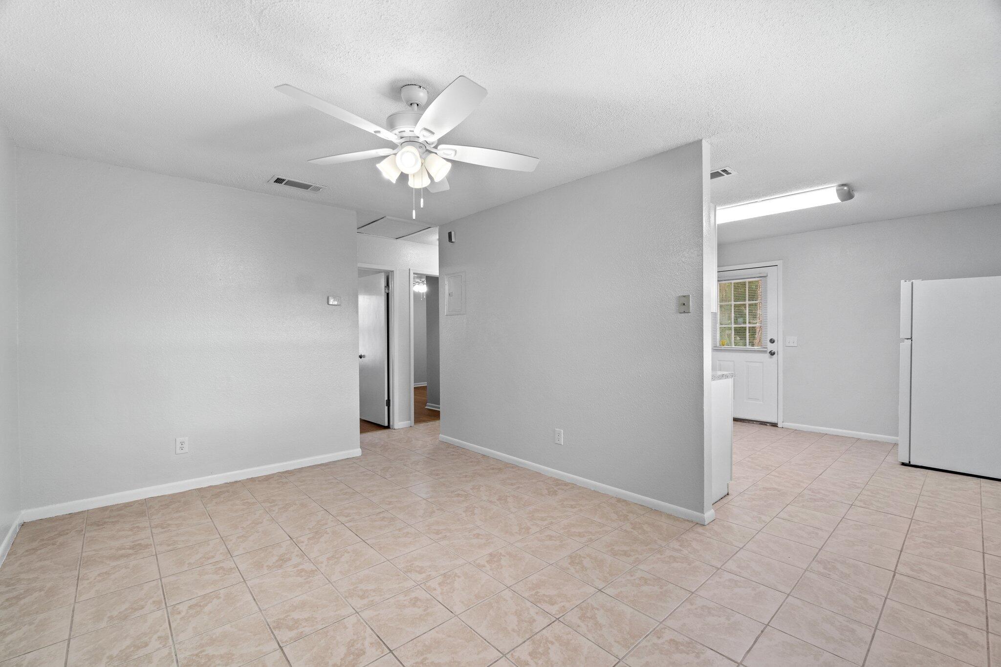 LIVE OAK - Residential Lease