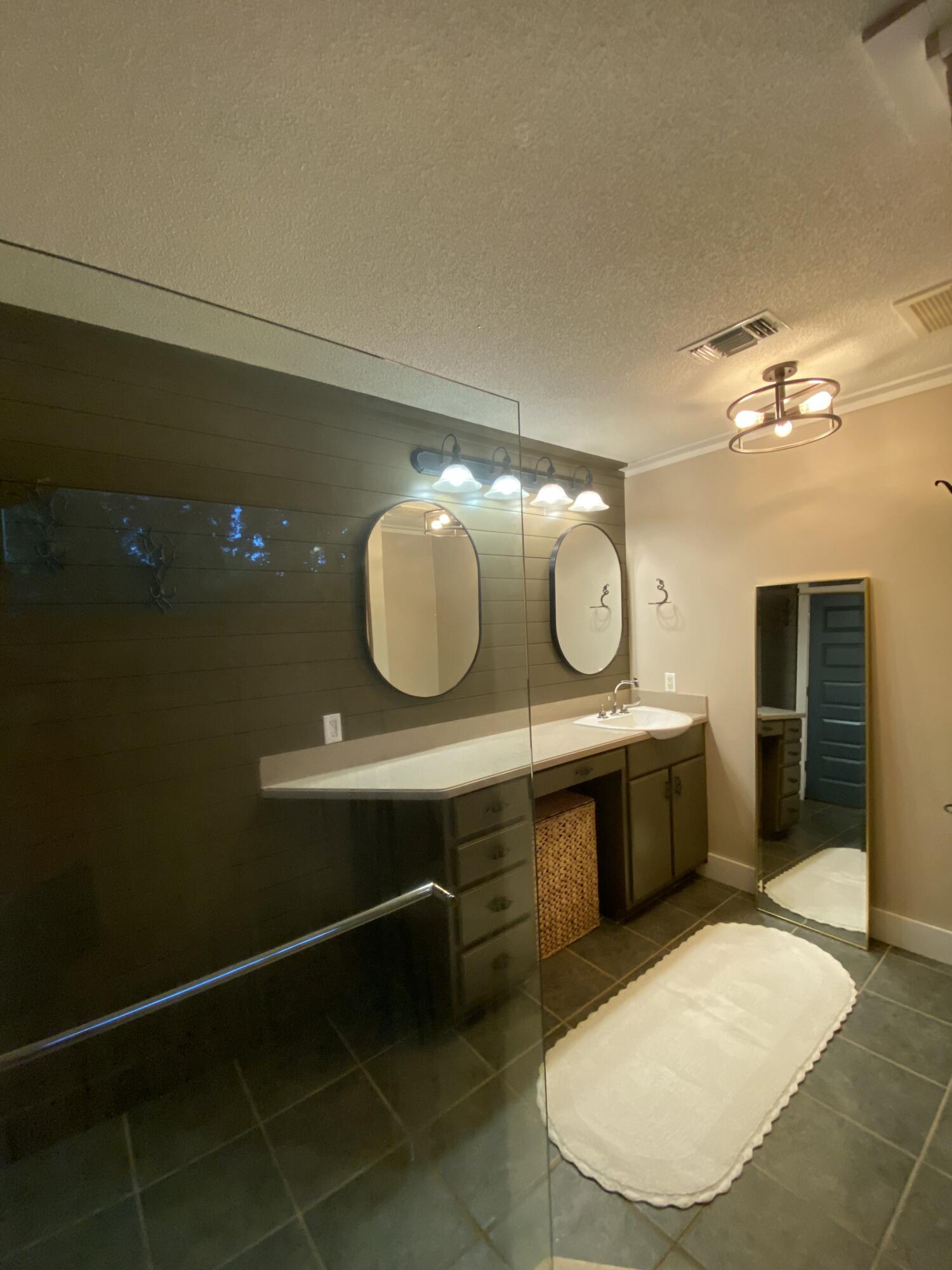 CASABLANCA ISLES - Residential