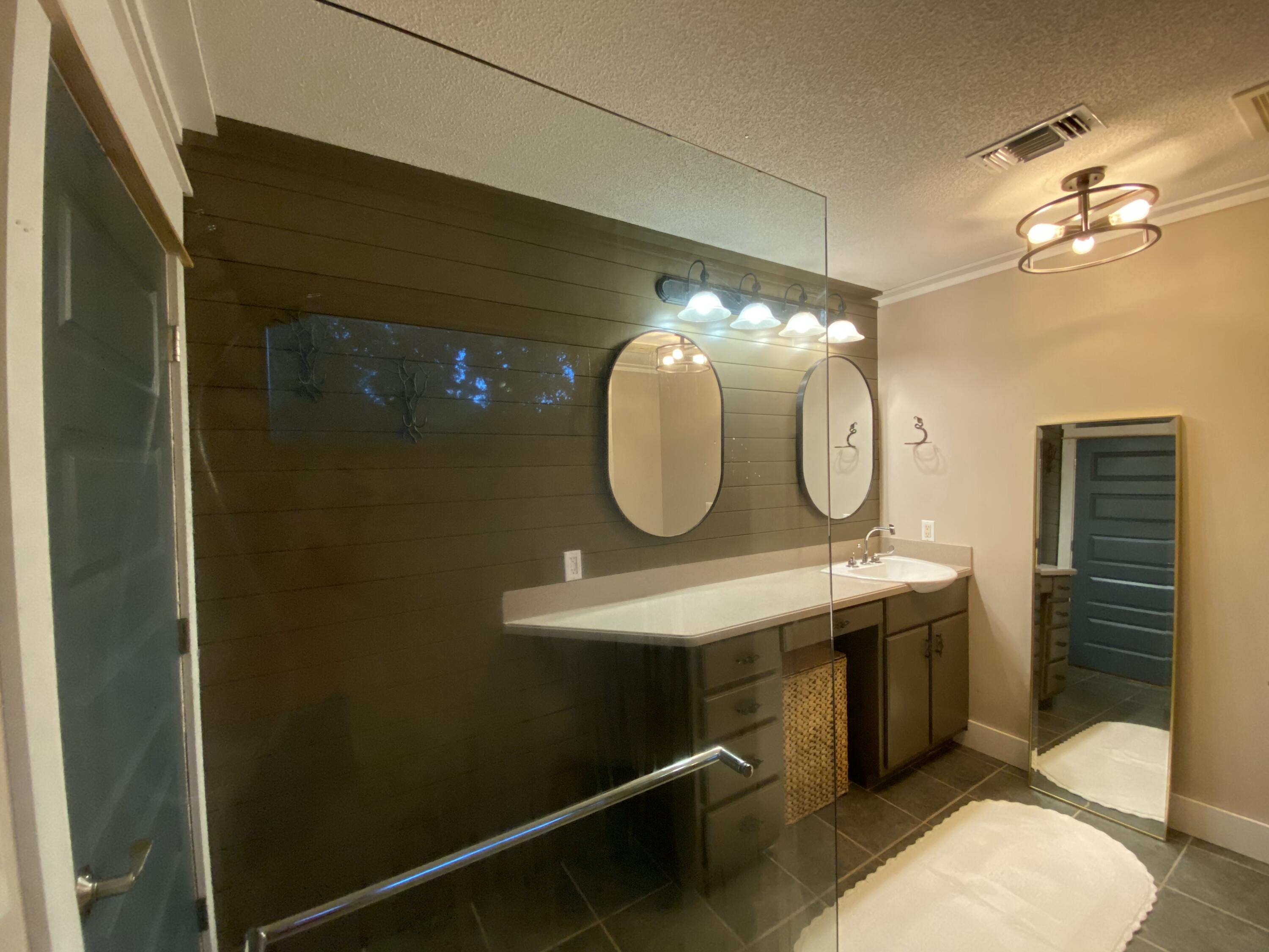 CASABLANCA ISLES - Residential