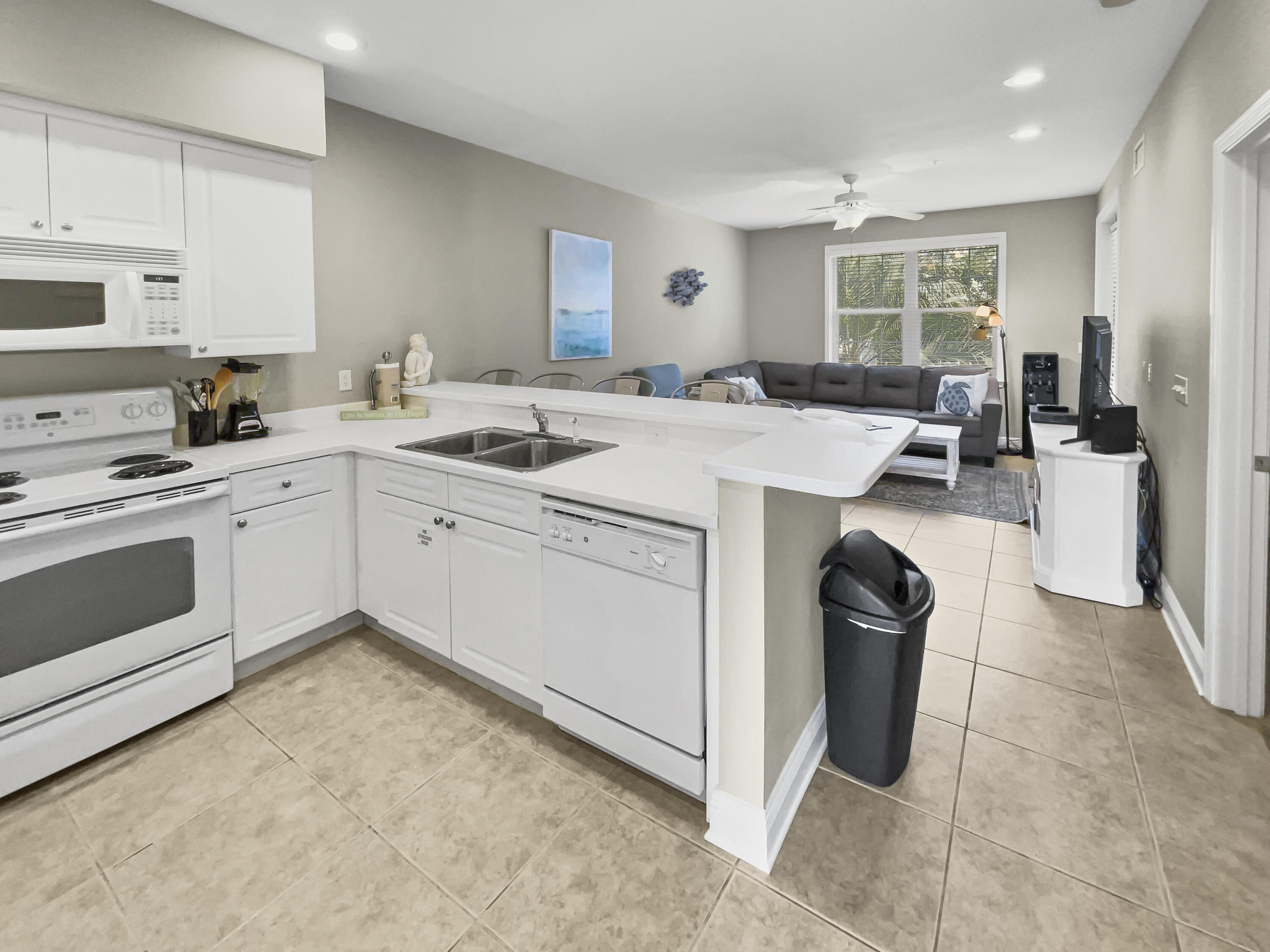 VILLAGE AT BLUE MOUNTAIN BEACH - Residential