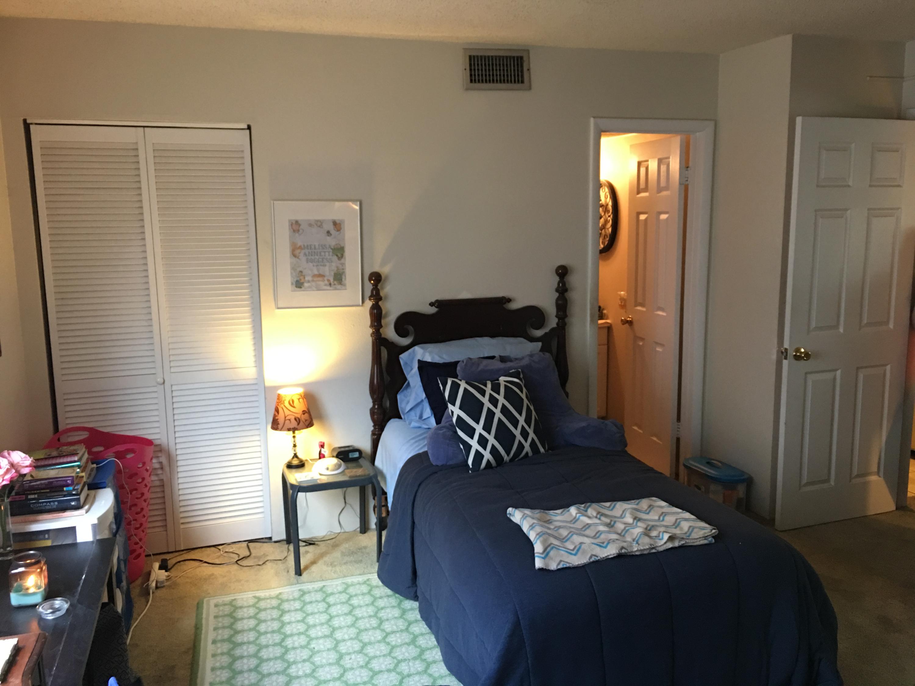 COLLEGE PARK CONDO - Residential