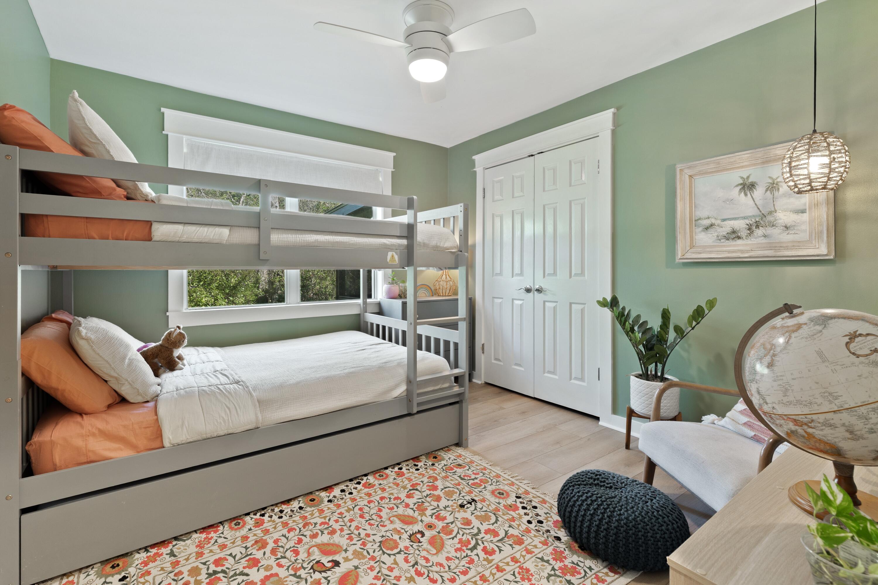 GULF SHORE MANOR - Residential