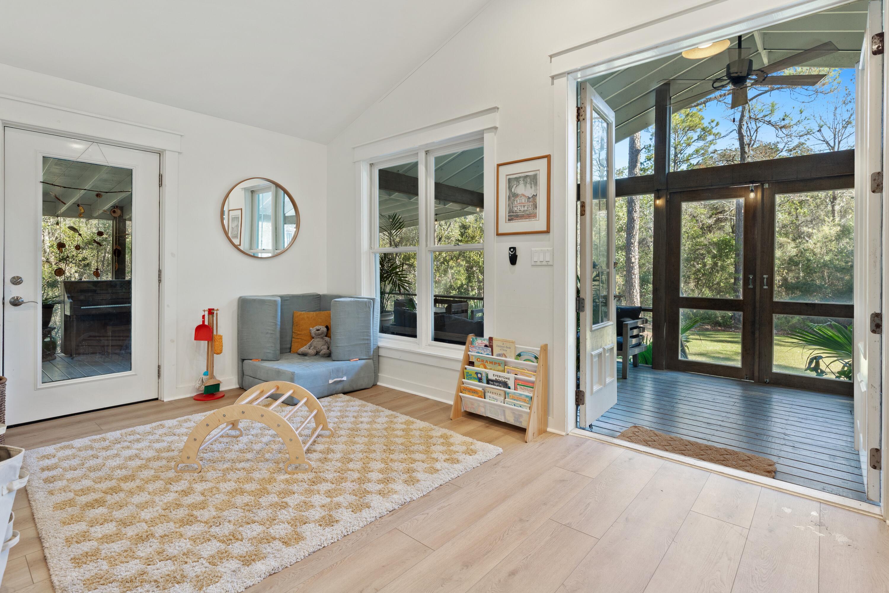 GULF SHORE MANOR - Residential