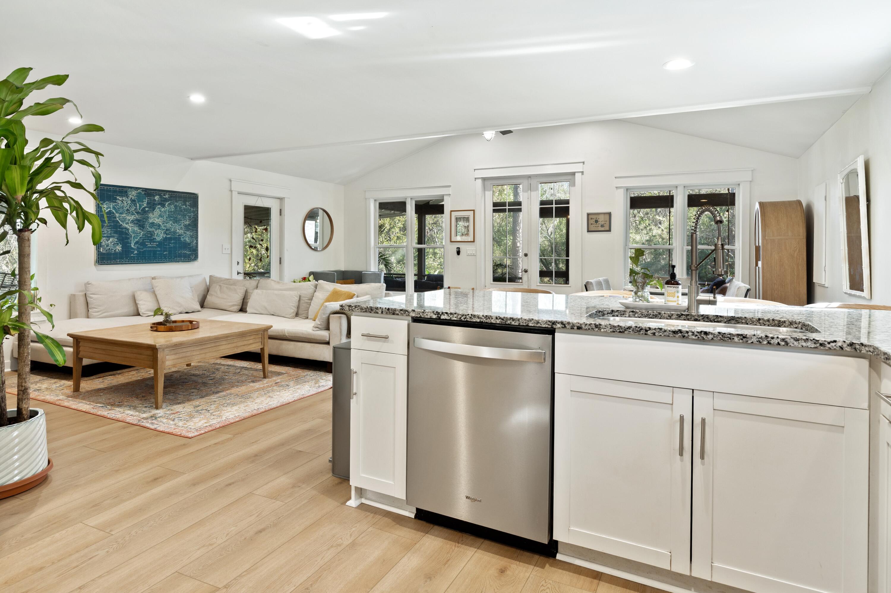 GULF SHORE MANOR - Residential