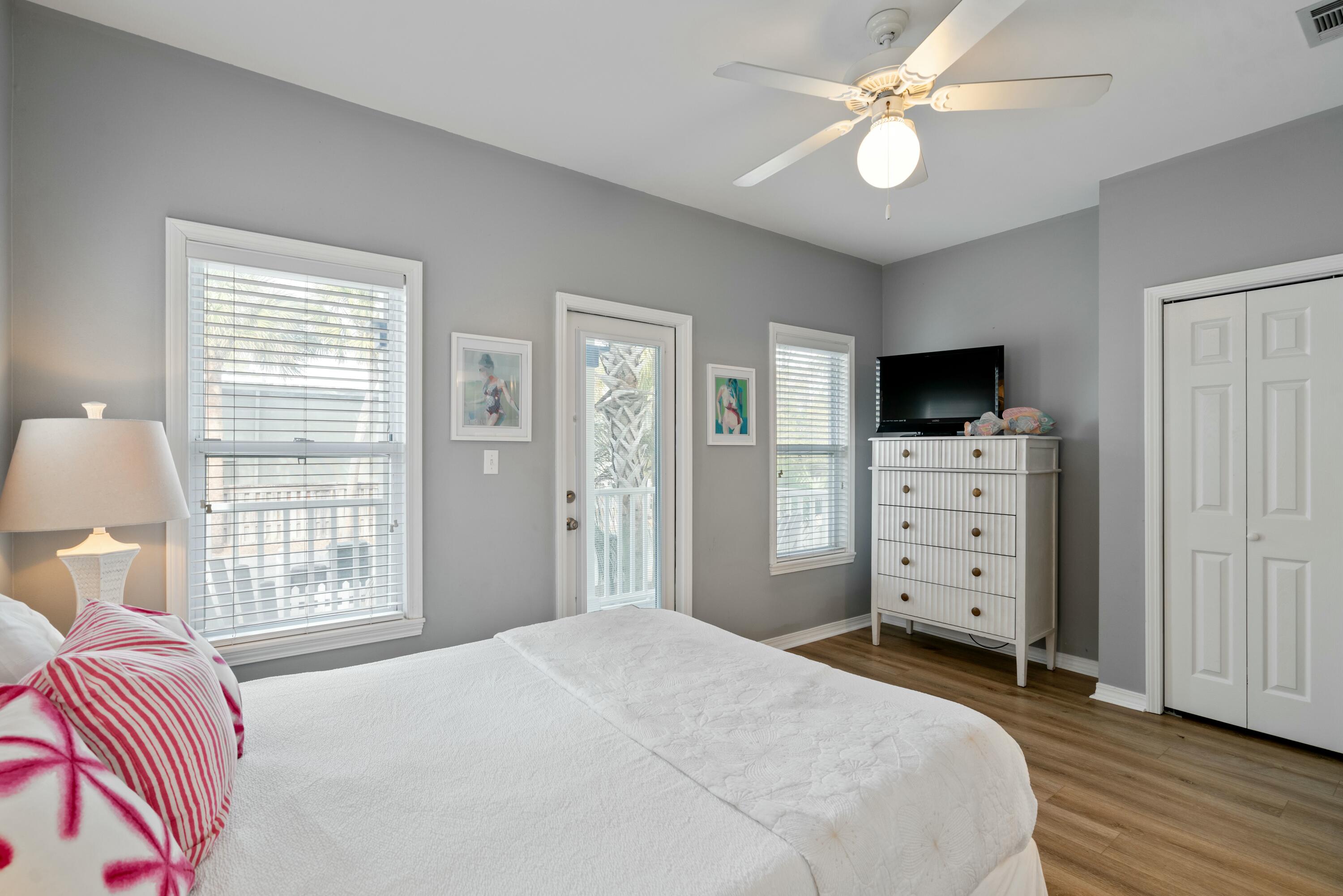 OLD FLORIDA COTTAGES - Residential