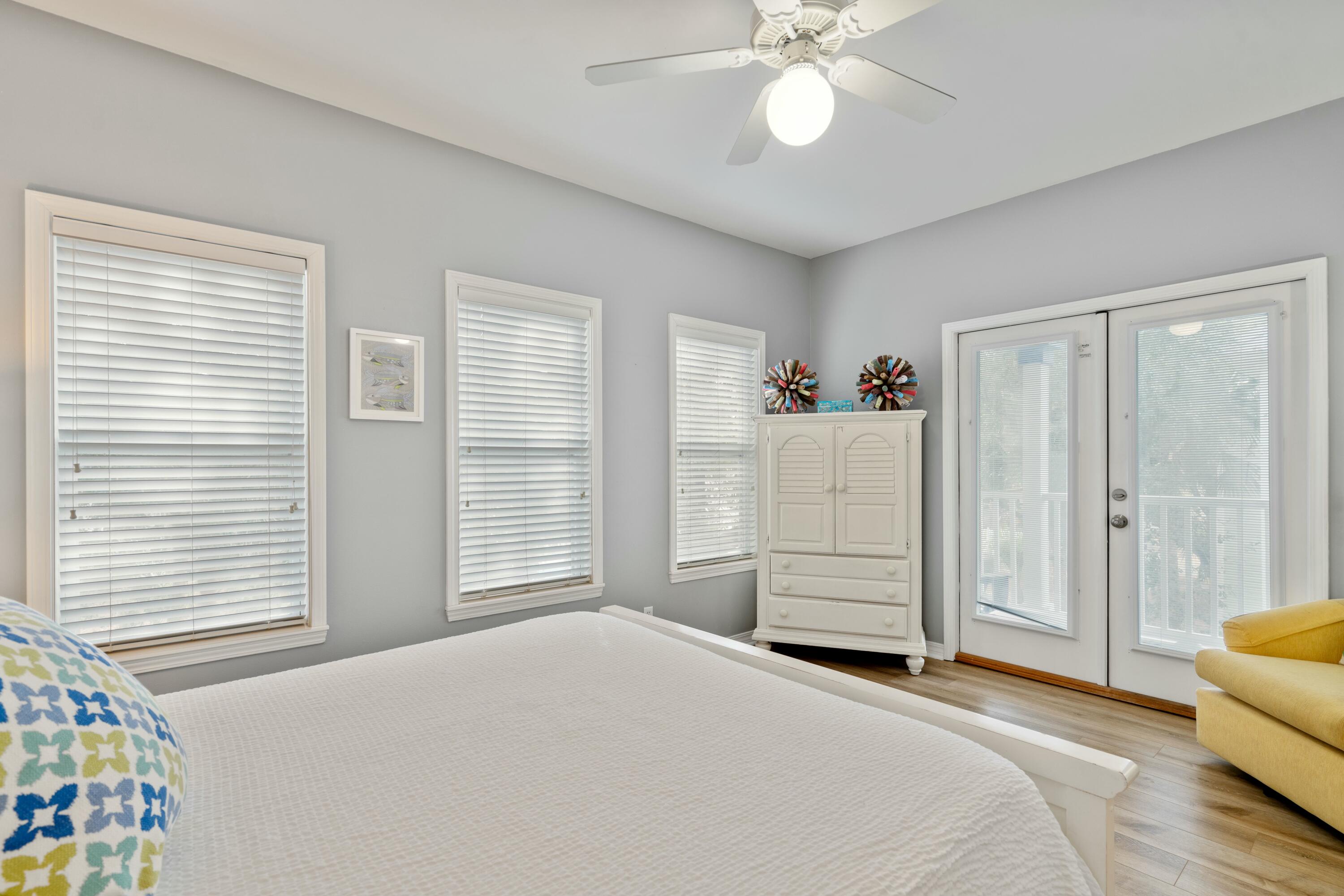 OLD FLORIDA COTTAGES - Residential