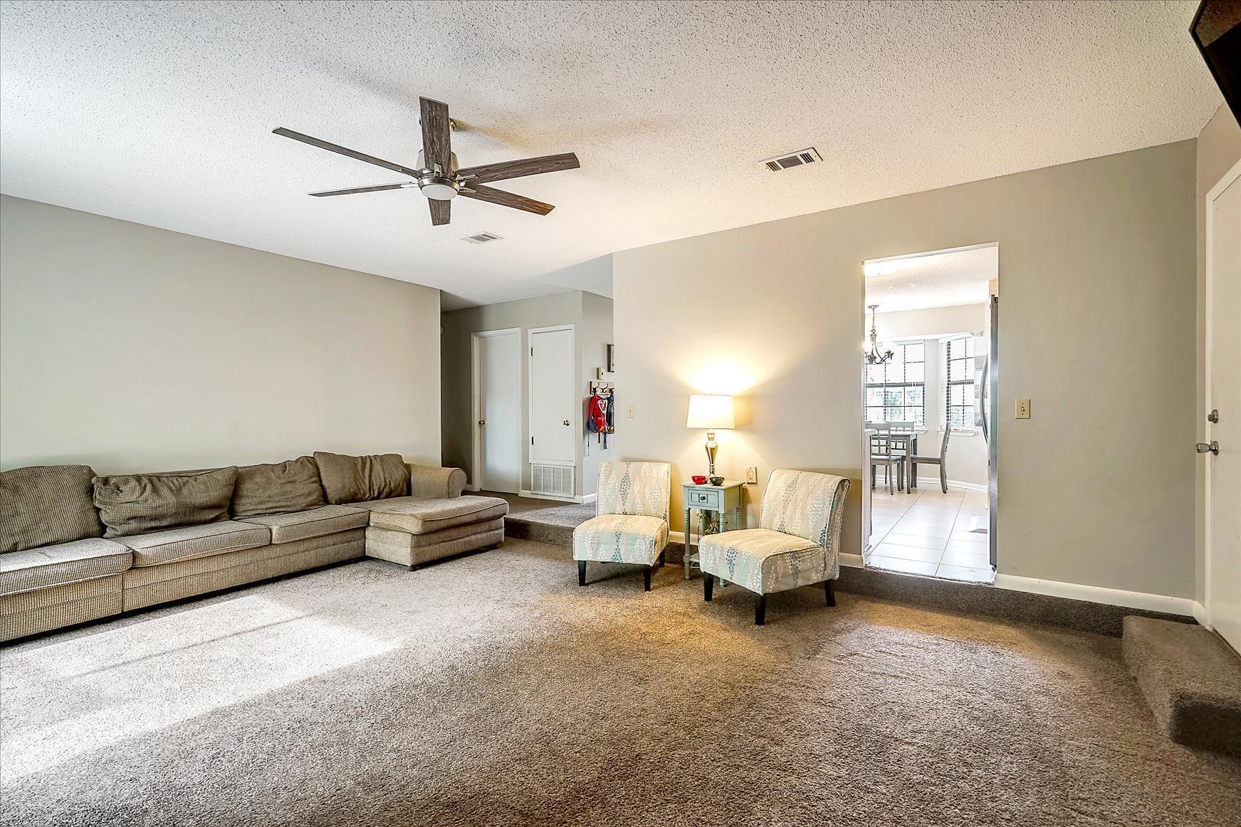 VAPLARAISO PINECREST 5 - Residential