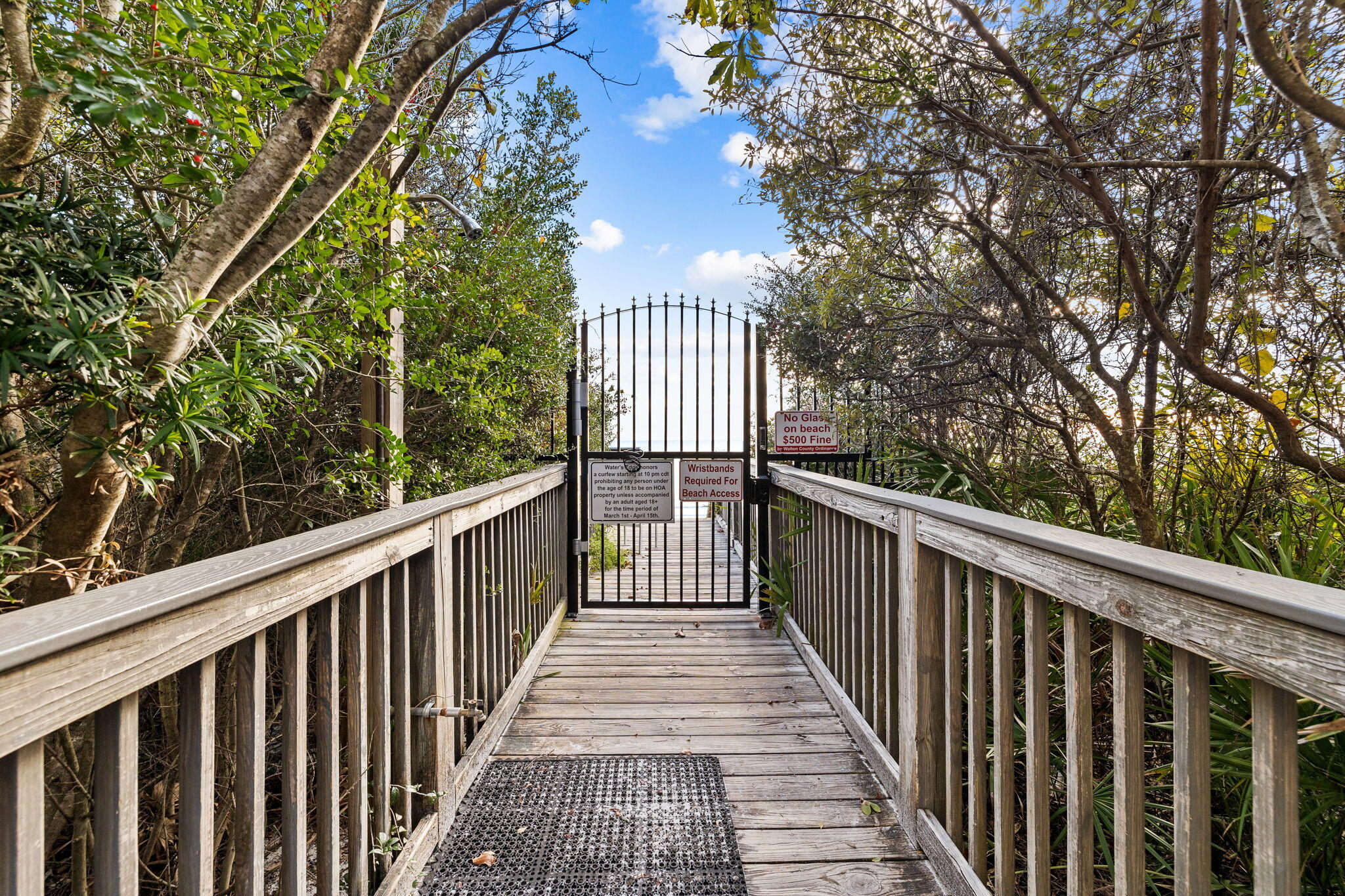 WATER'S EDGE - Residential