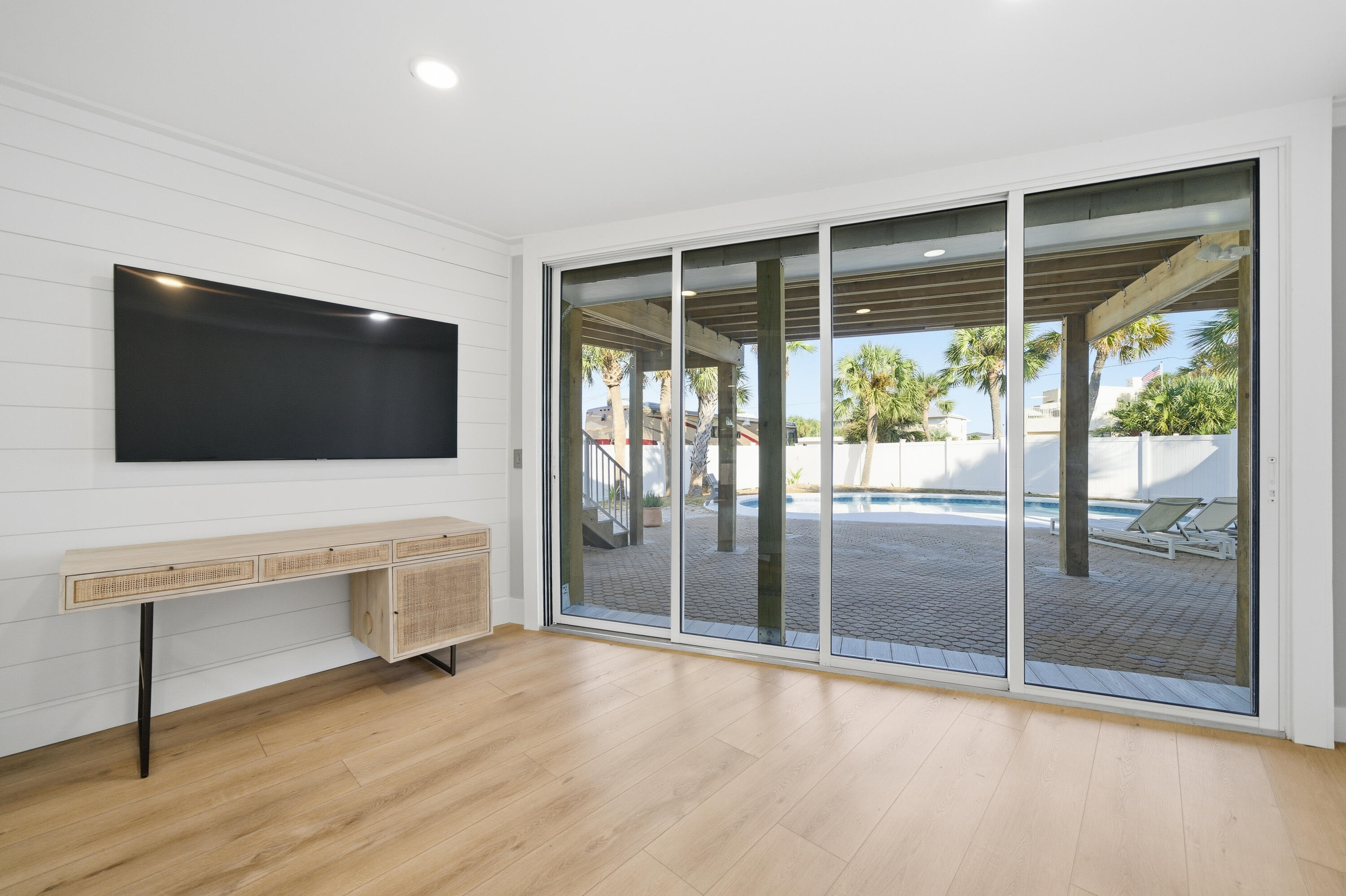 SANTA ROSA ISLAND - Residential