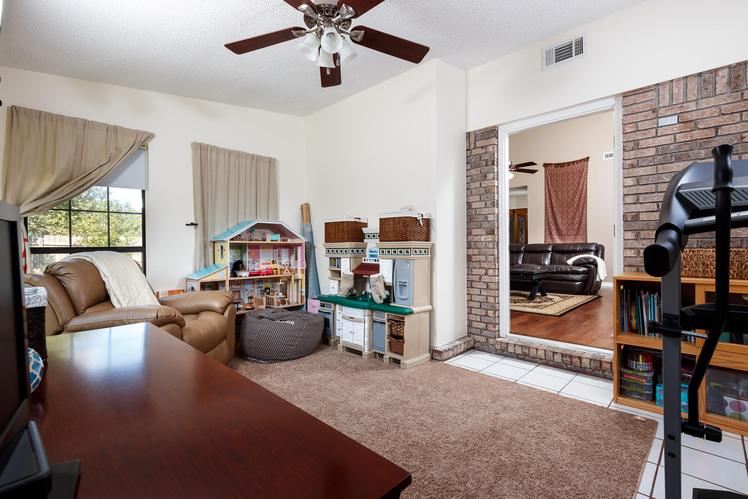 CASTELAR - Residential