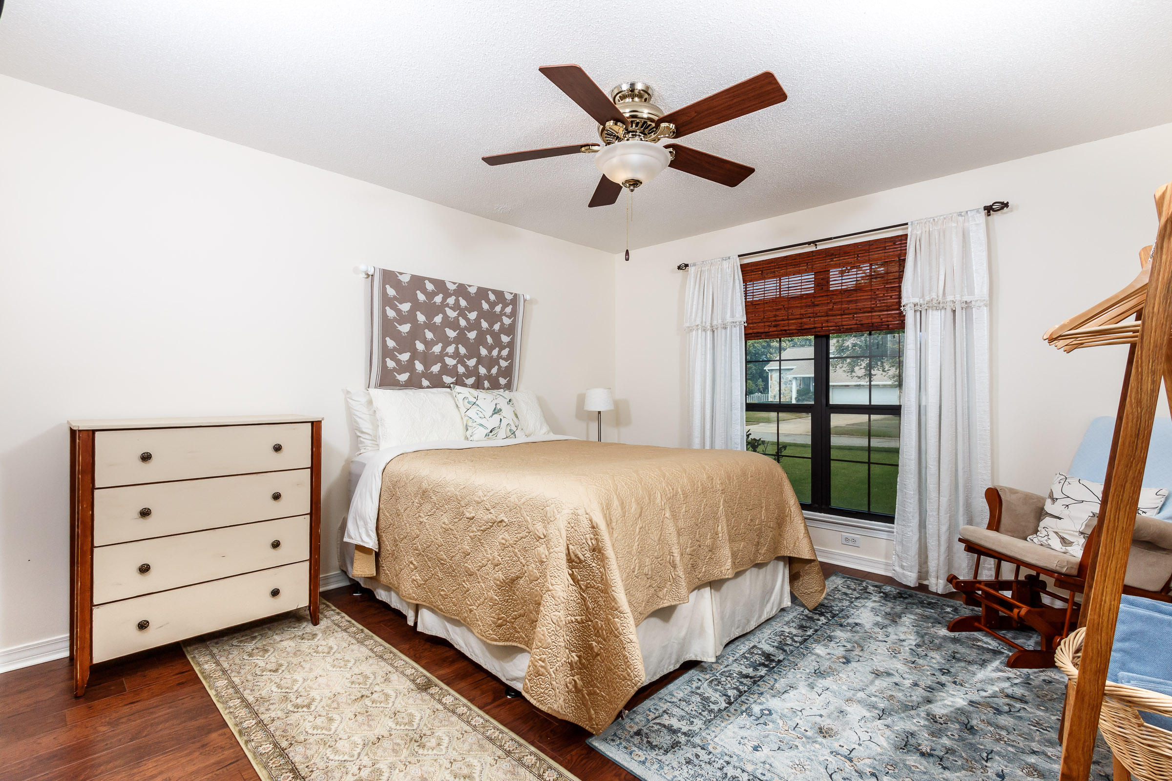 CASTELAR - Residential