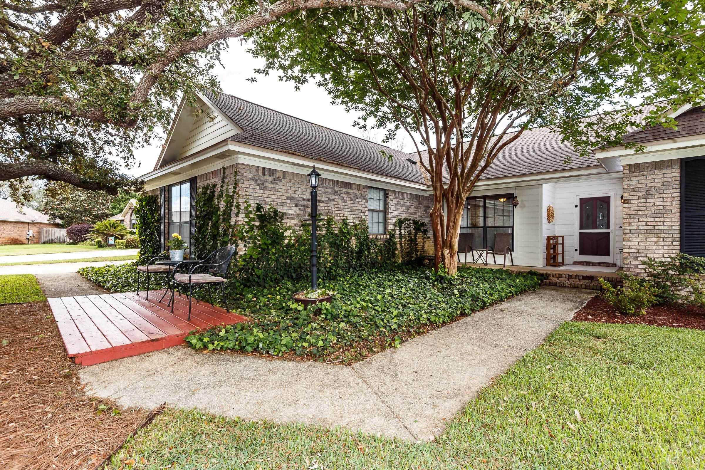 CASTELAR - Residential