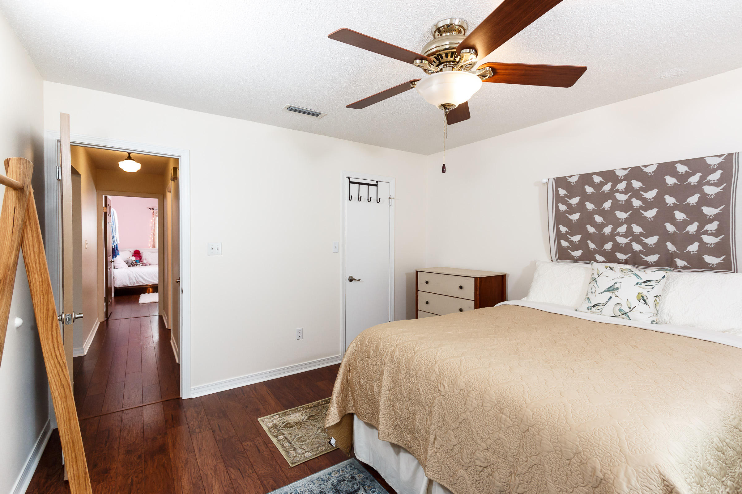 CASTELAR - Residential