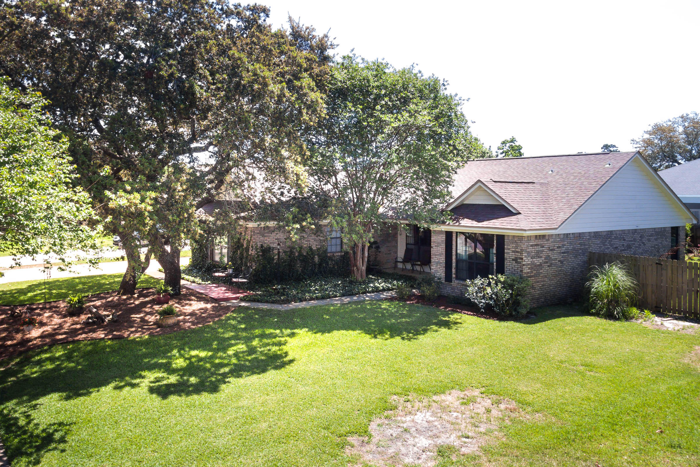 CASTELAR - Residential