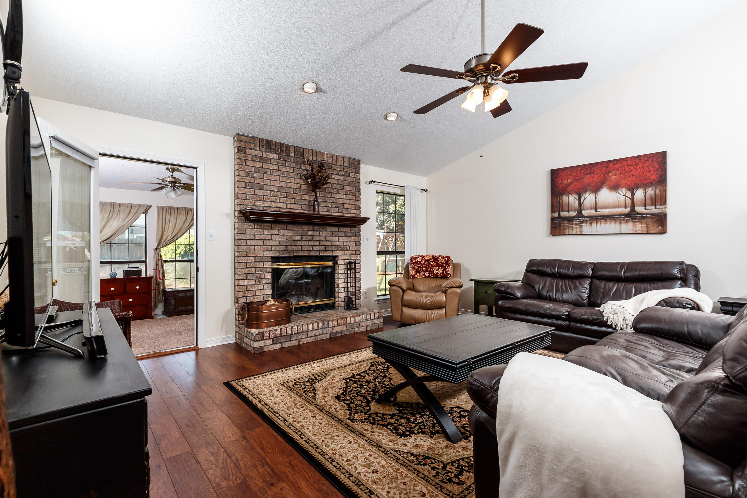 CASTELAR - Residential