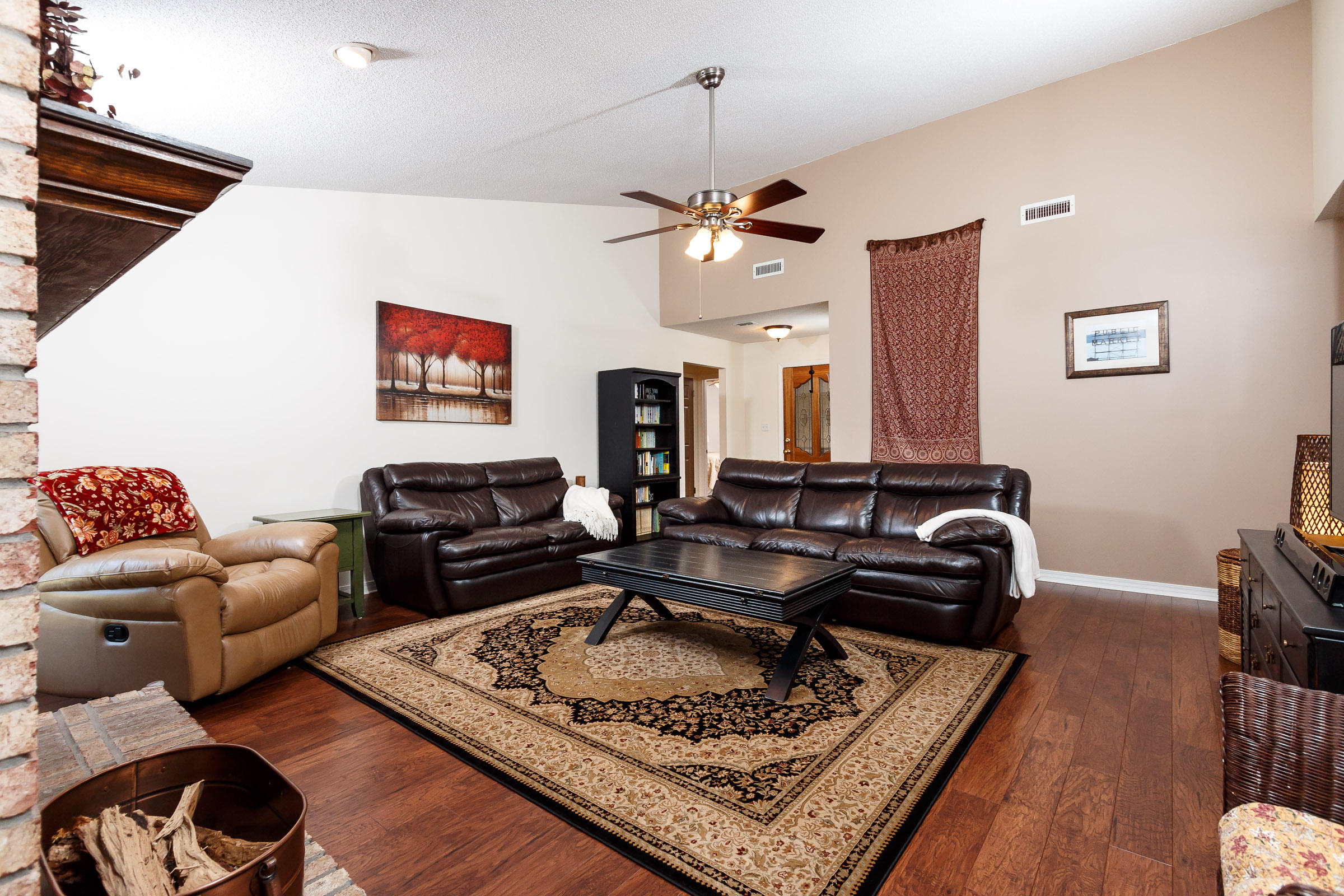 CASTELAR - Residential