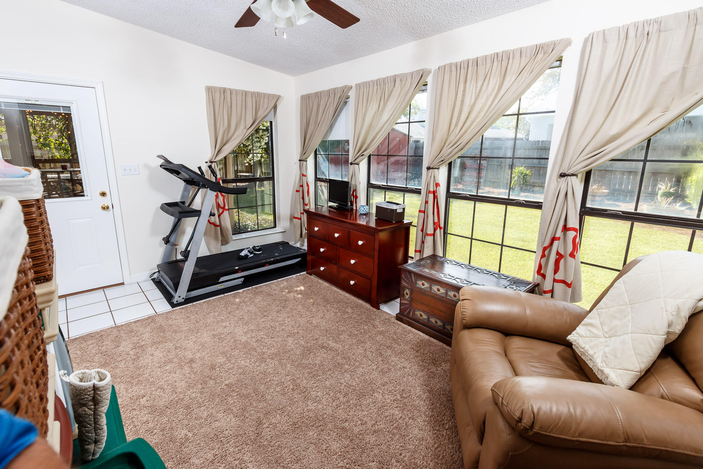 CASTELAR - Residential