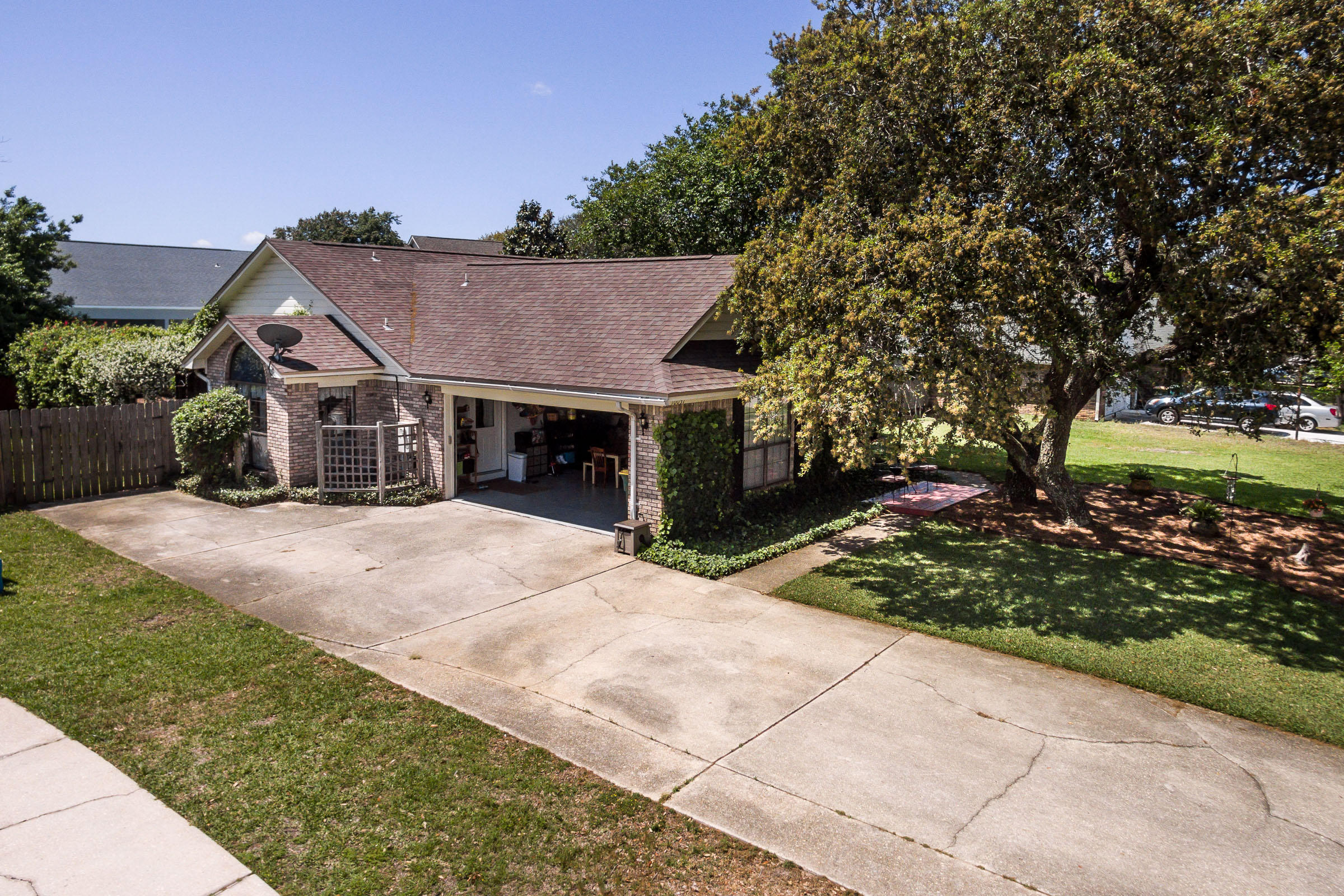 CASTELAR - Residential