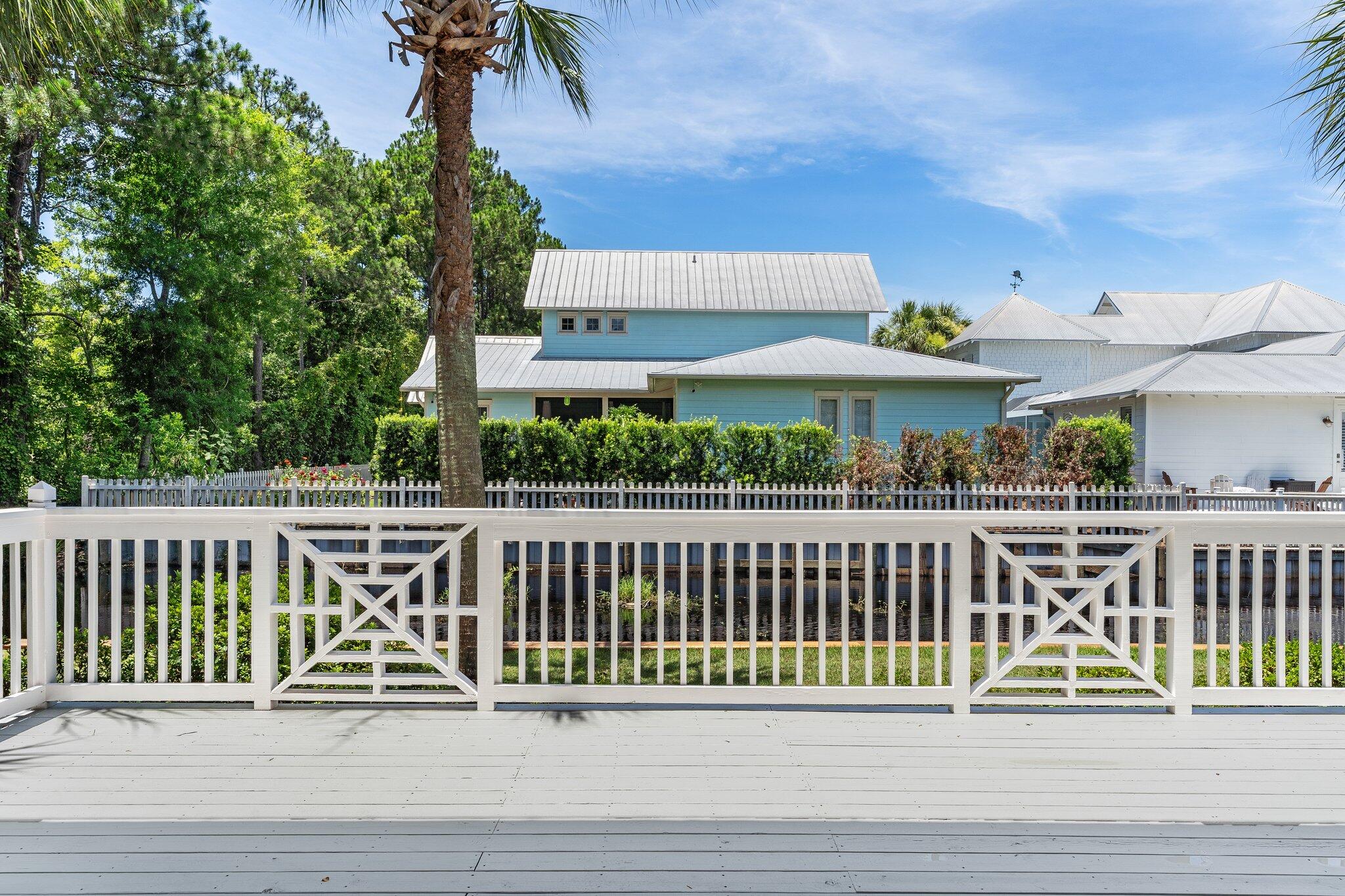 CRYSTAL COVE - Residential