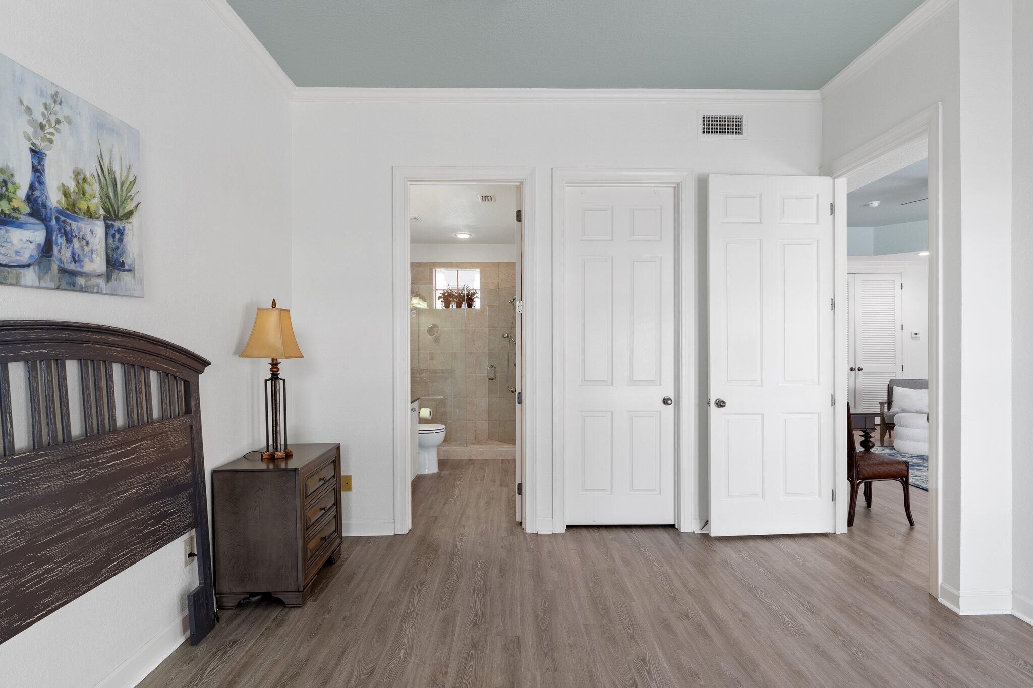 CRYSTAL COVE - Residential
