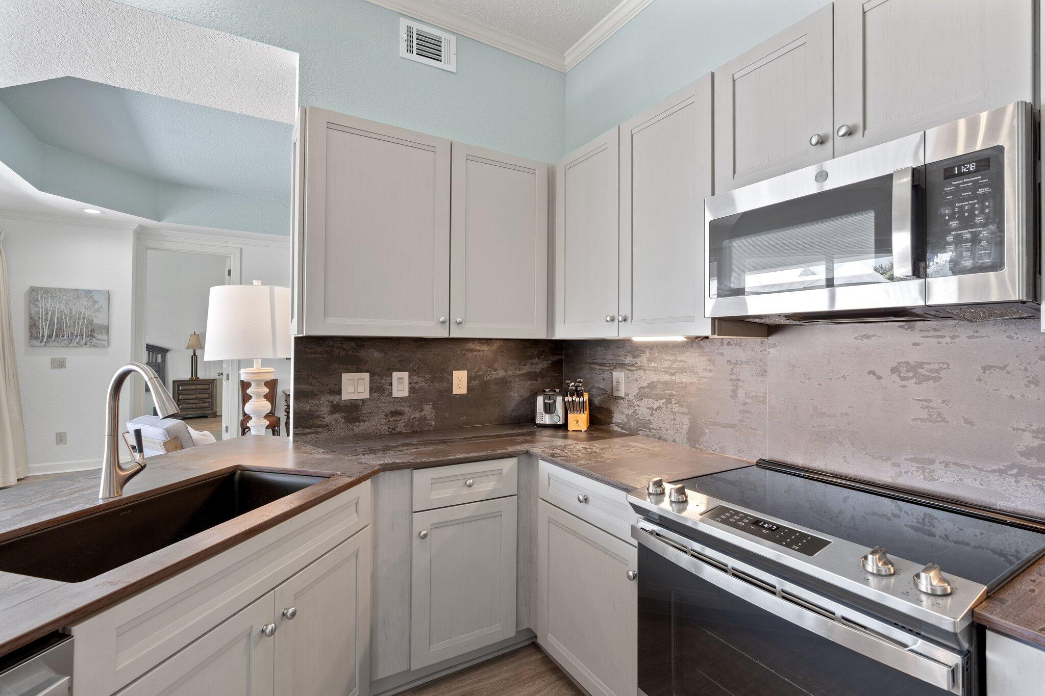 CRYSTAL COVE - Residential