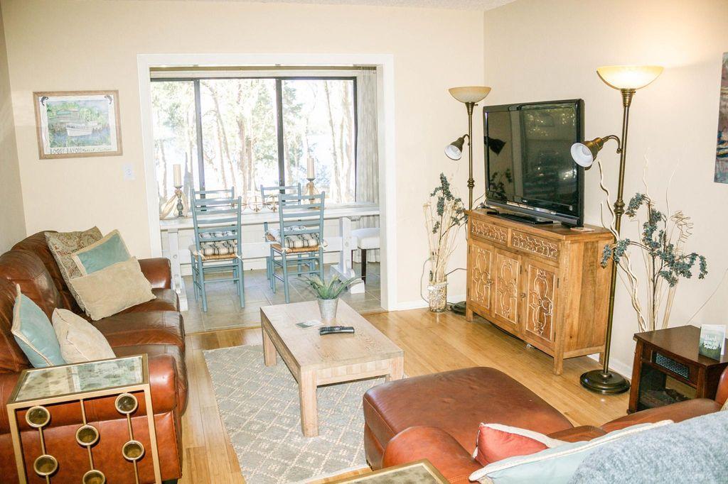 MARINA COVE VILLAGE PH 3 - Residential