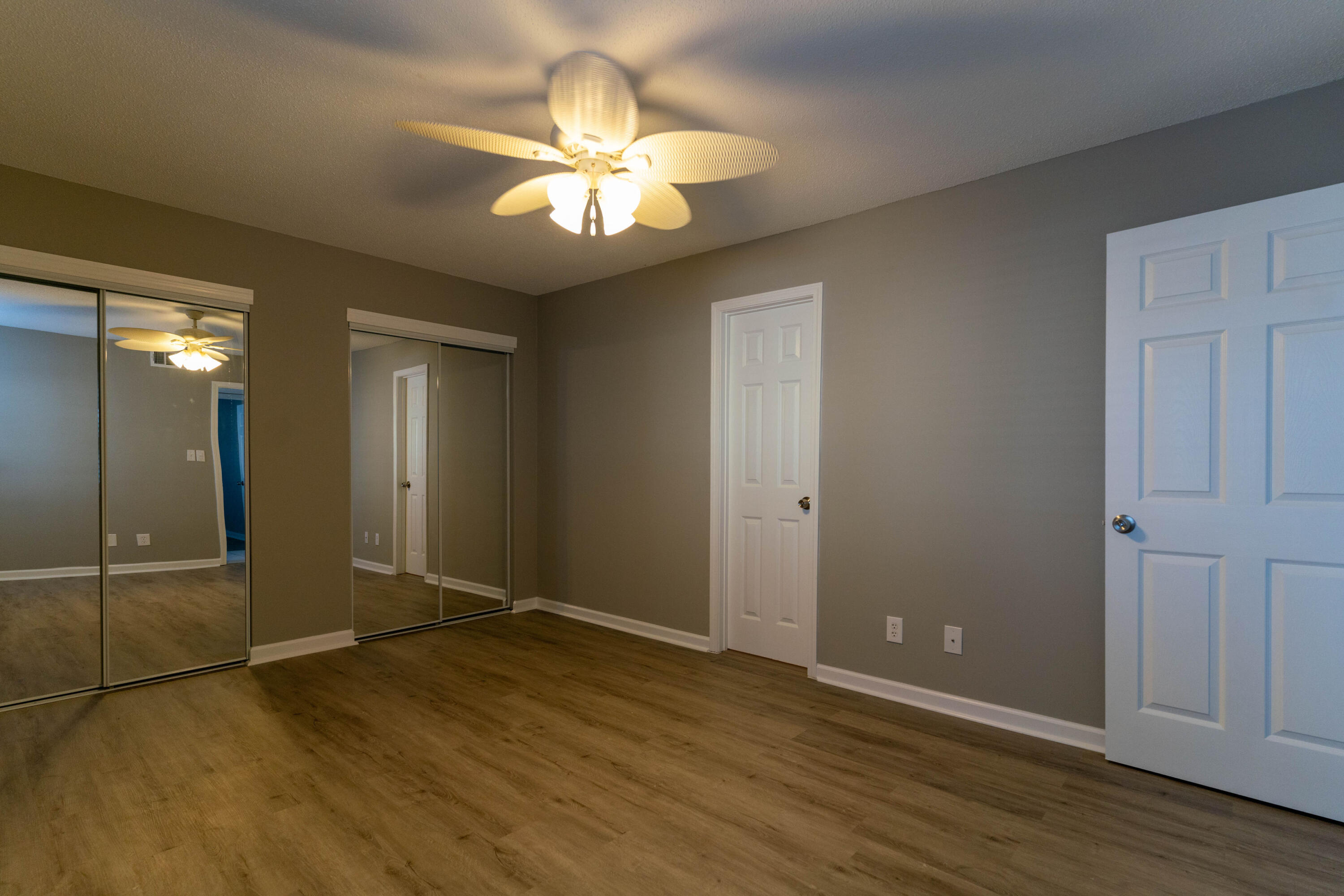 FINISTERRA CONDO - Residential