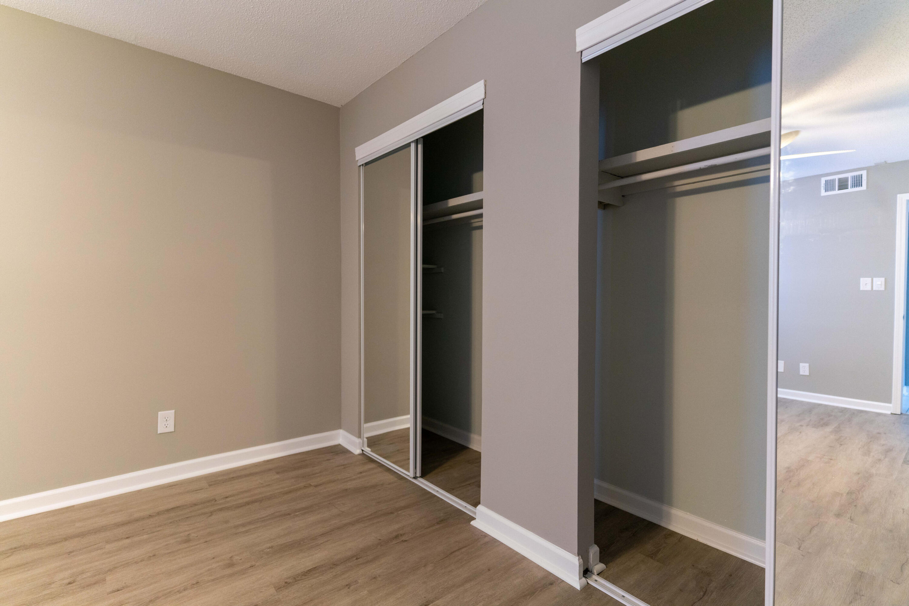 FINISTERRA CONDO - Residential