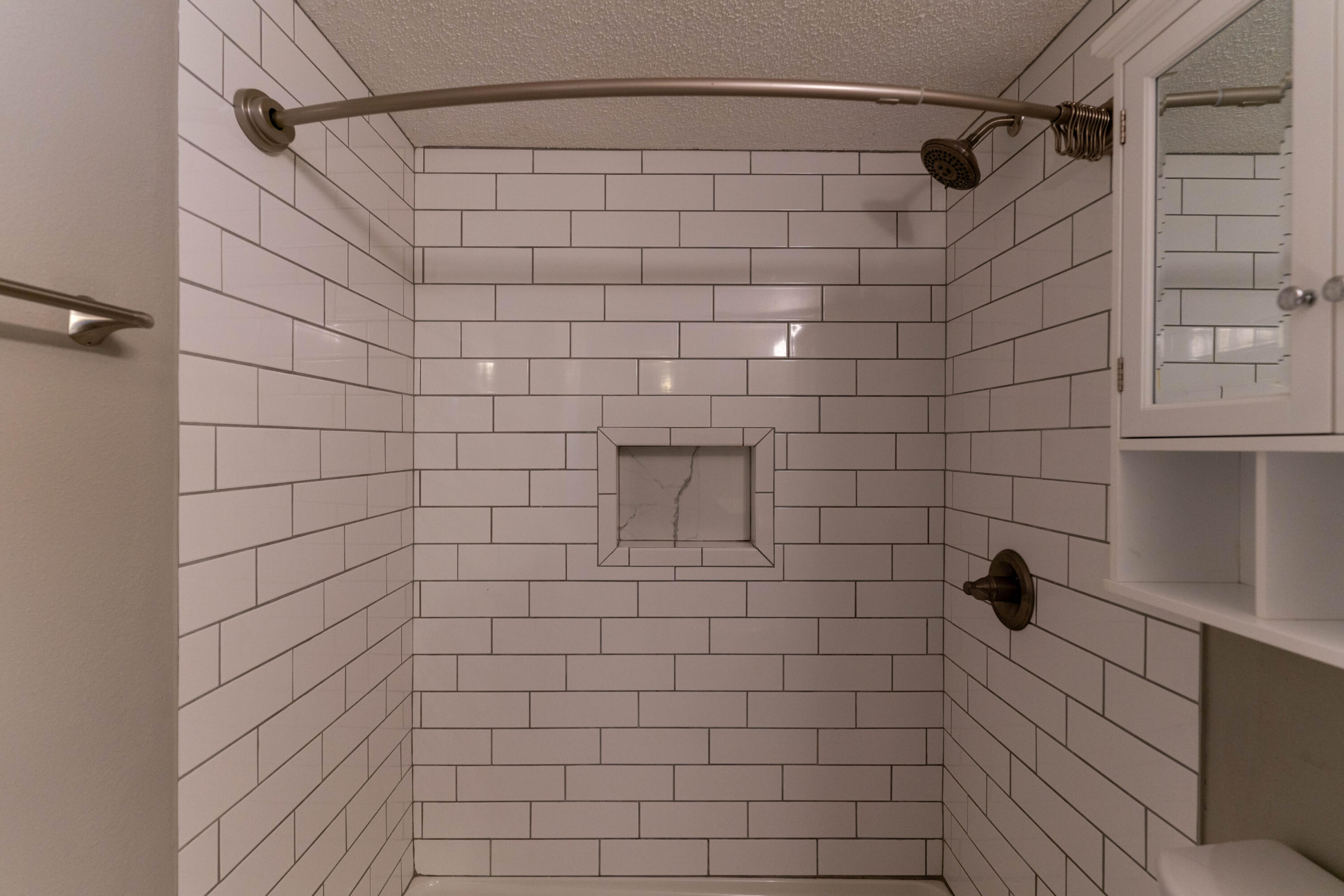 FINISTERRA CONDO - Residential