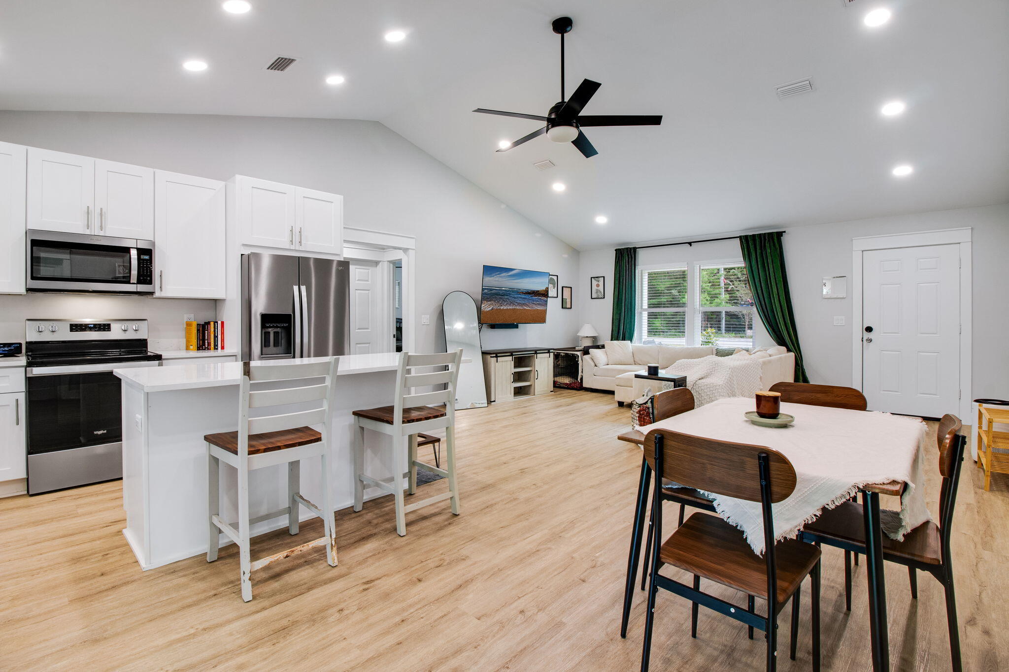 OAKWOOD HILLS UNIT 1 - Residential