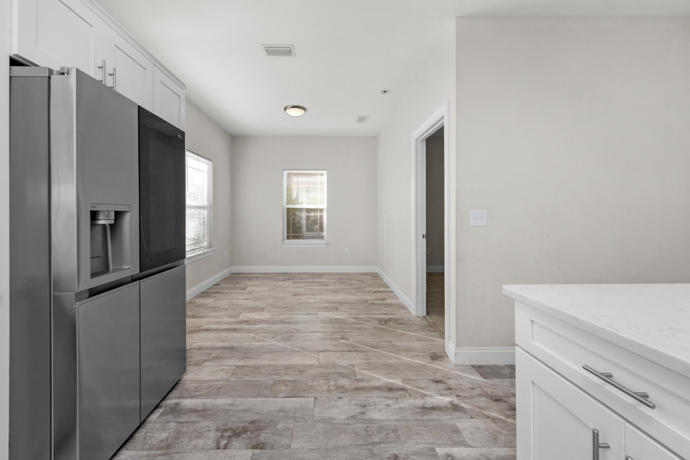 CRESCENT SHORES - Residential