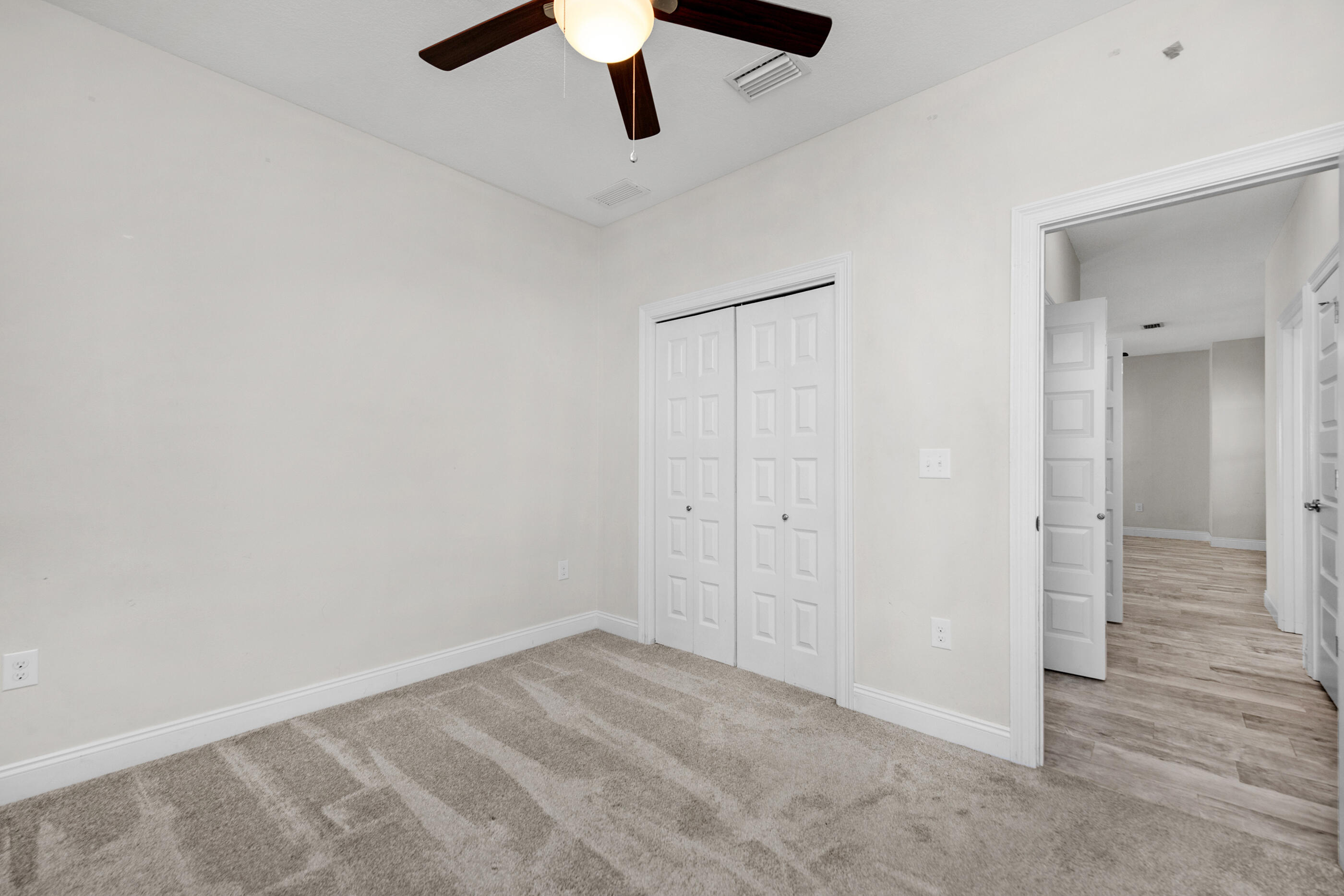 CRESCENT SHORES - Residential