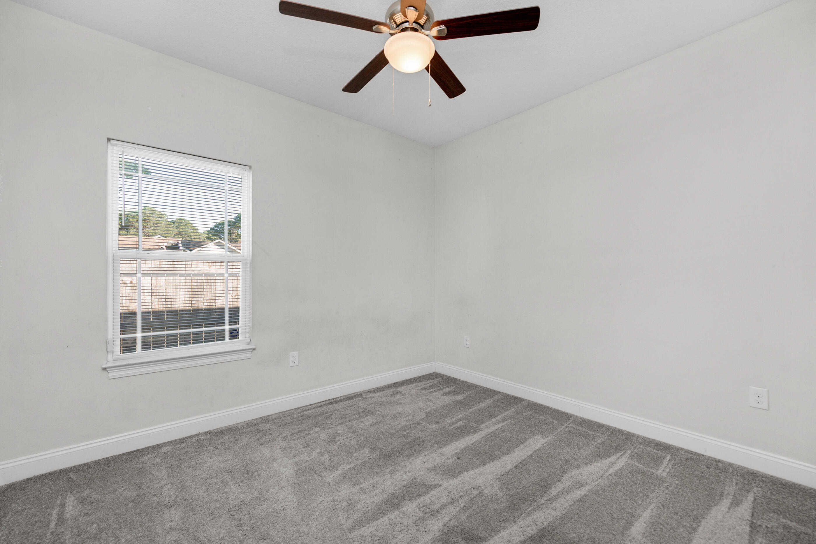 CRESCENT SHORES - Residential