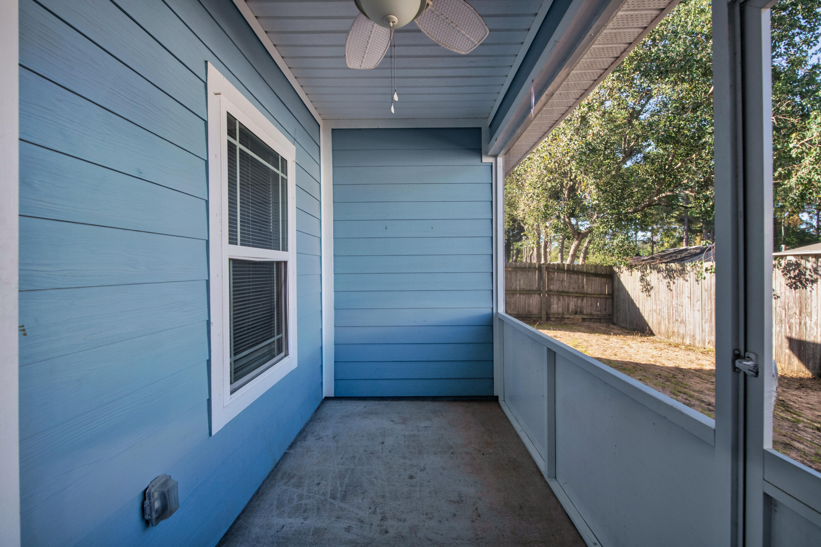 CRESCENT SHORES - Residential