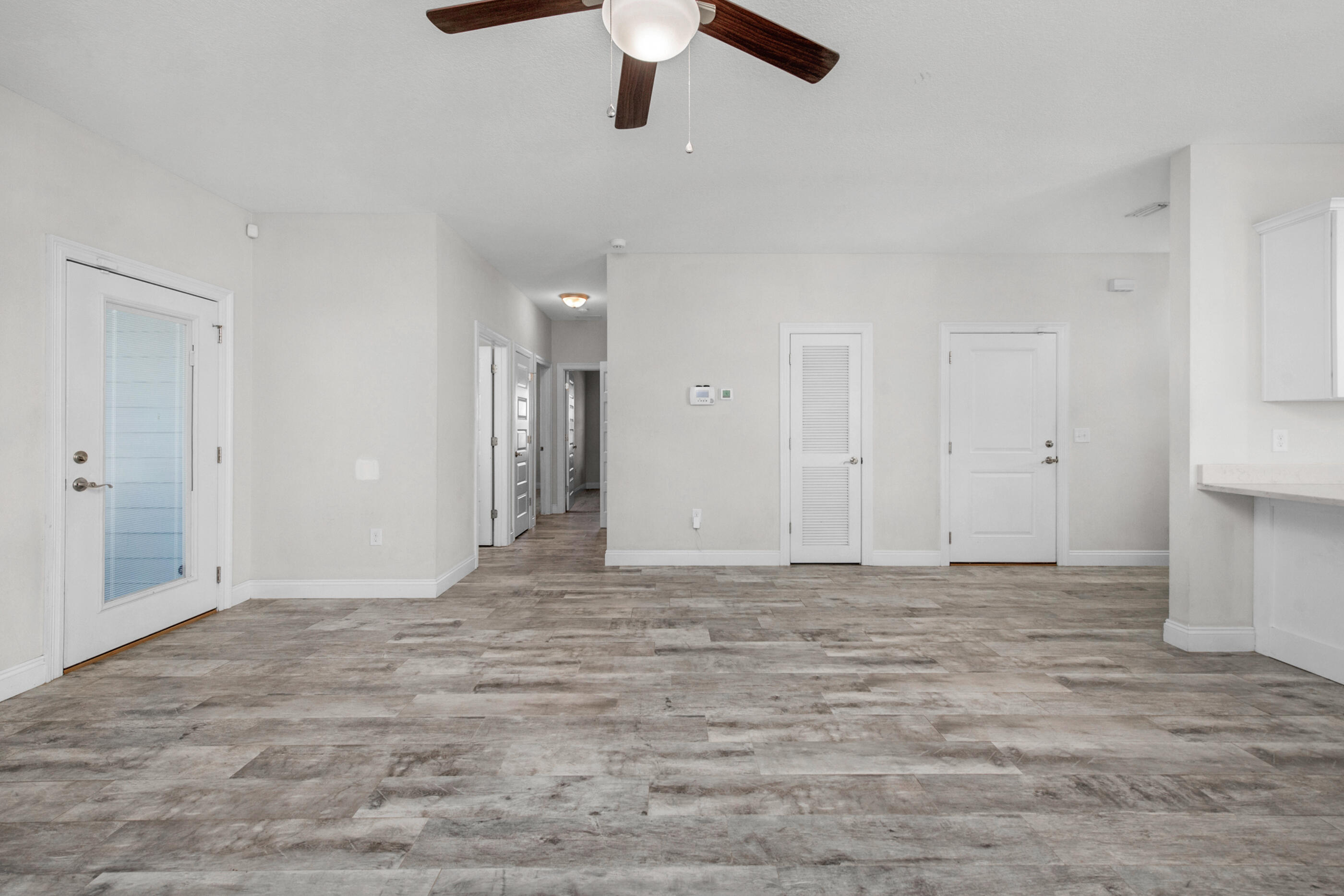 CRESCENT SHORES - Residential