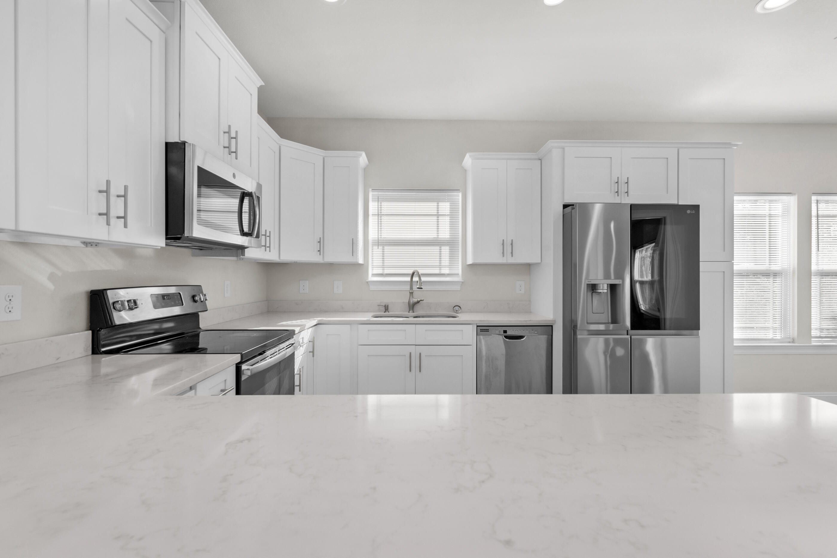 CRESCENT SHORES - Residential