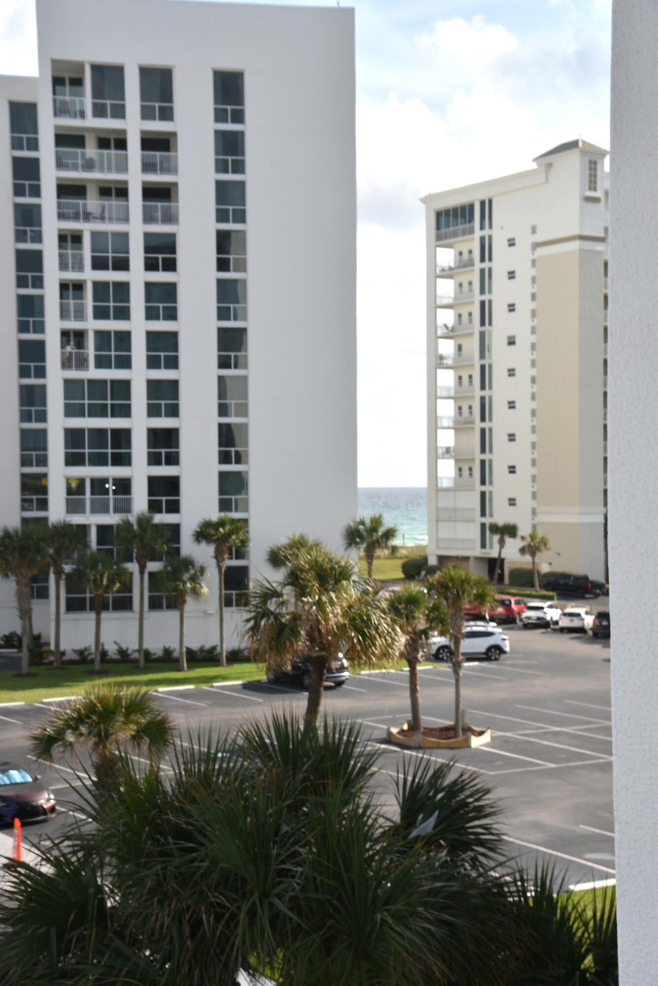 SHORELINE TOWERS - Residential