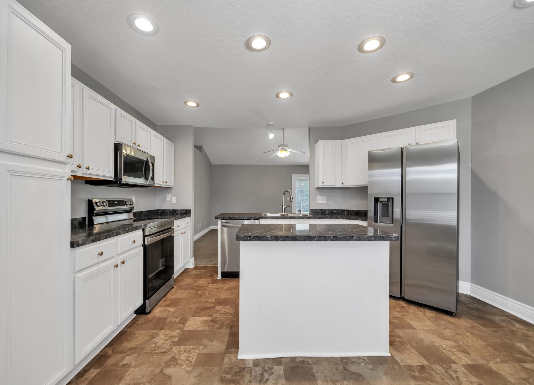 NAVARRE S/D 2ND ADDN - Residential