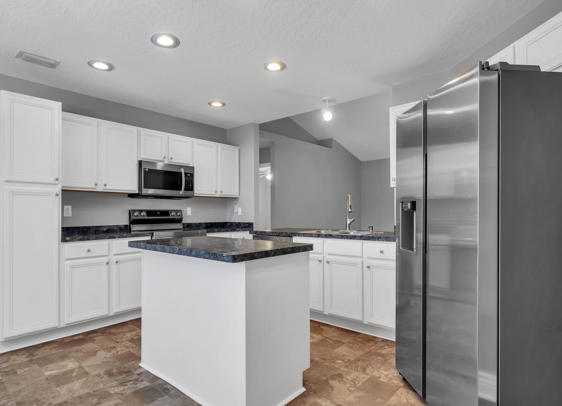 NAVARRE S/D 2ND ADDN - Residential