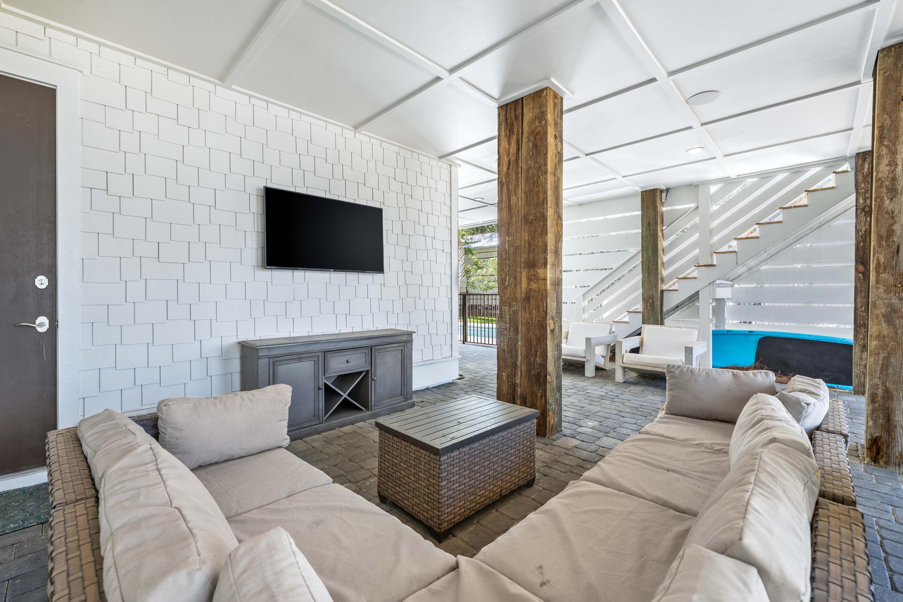 LAKEWOOD OF SEAGROVE BEACH - Residential