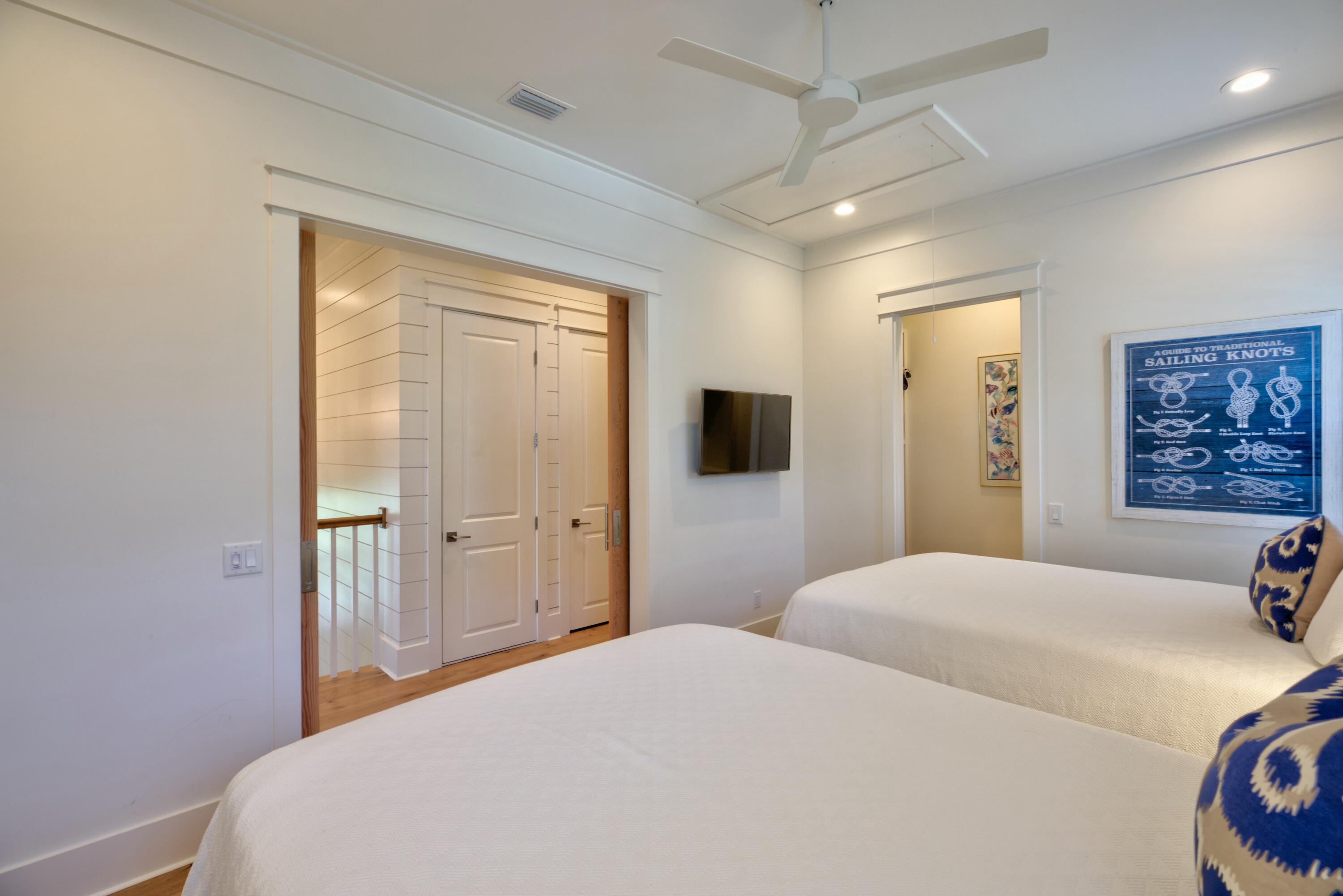 LAKEWOOD OF SEAGROVE BEACH - Residential