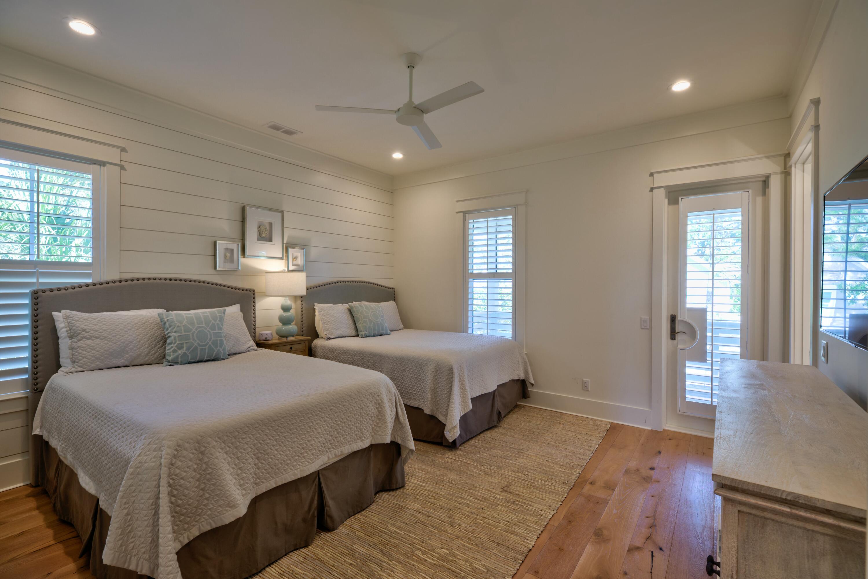 LAKEWOOD OF SEAGROVE BEACH - Residential