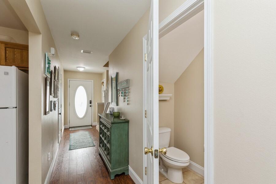 HOUSTON MANOR - Residential