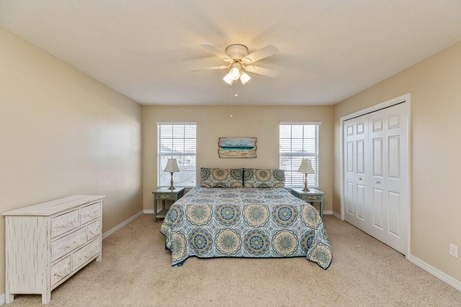 HOUSTON MANOR - Residential