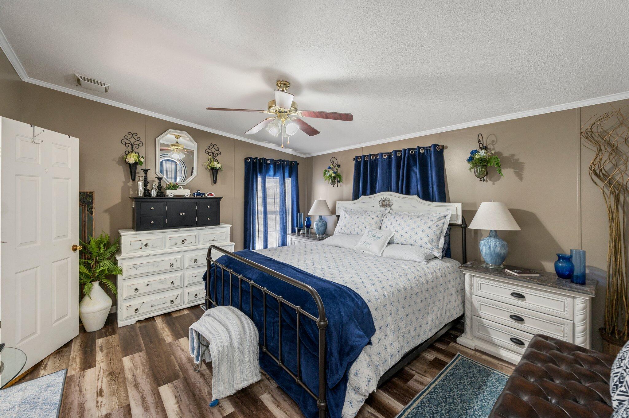 NO RECORDED SUBDIVISION - Residential