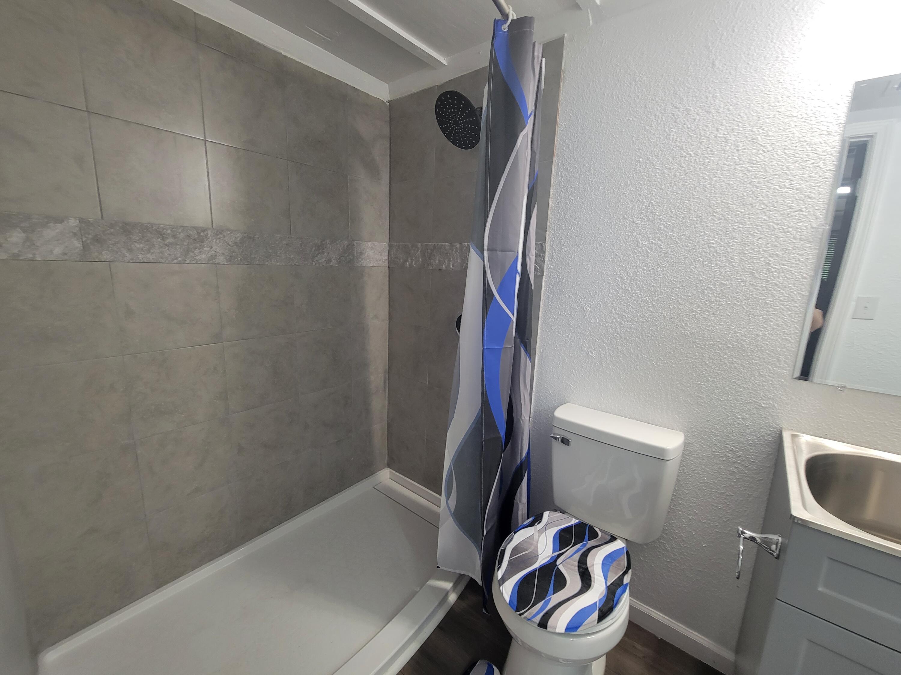 KAM AKERS - Residential