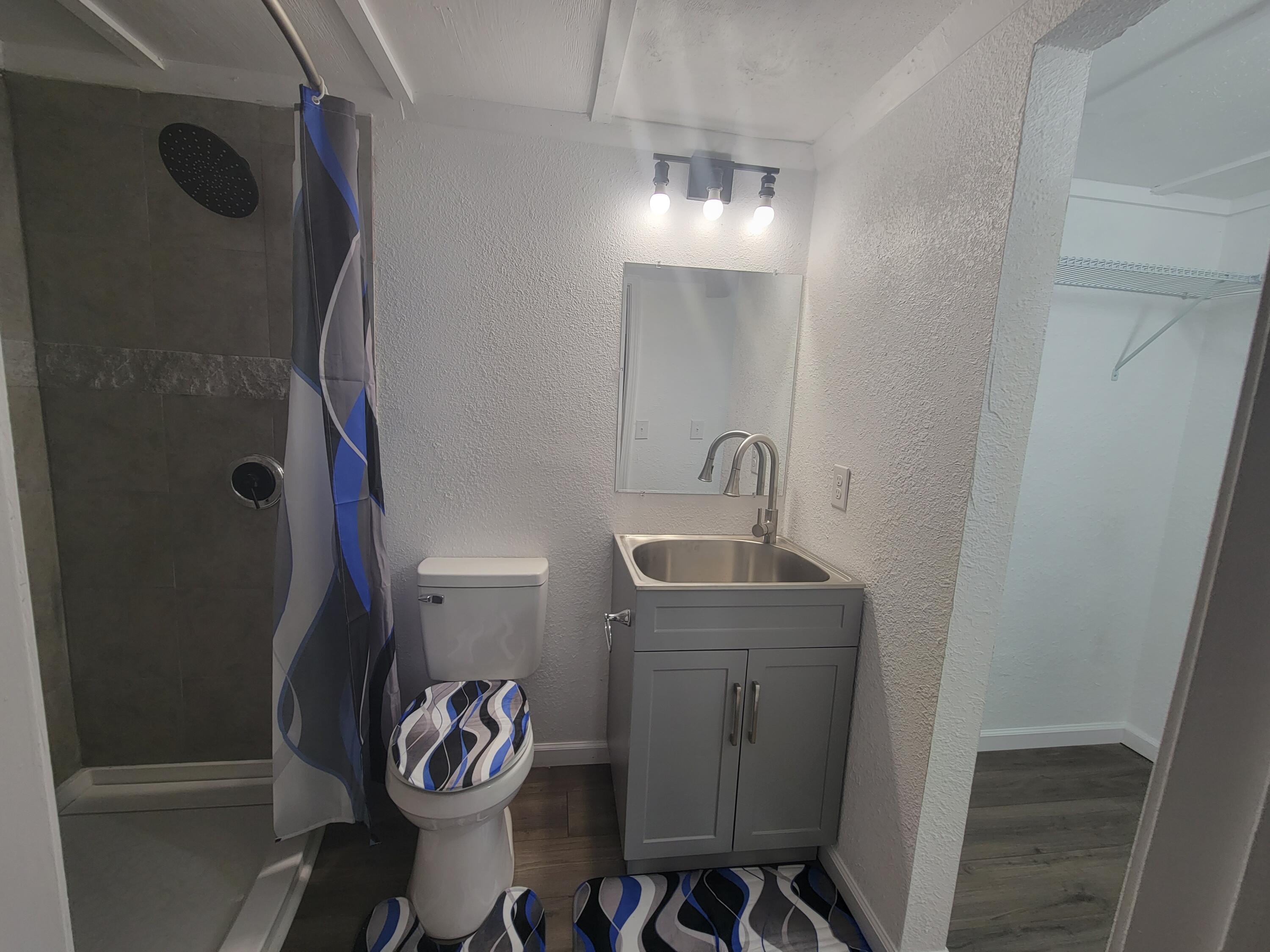 KAM AKERS - Residential